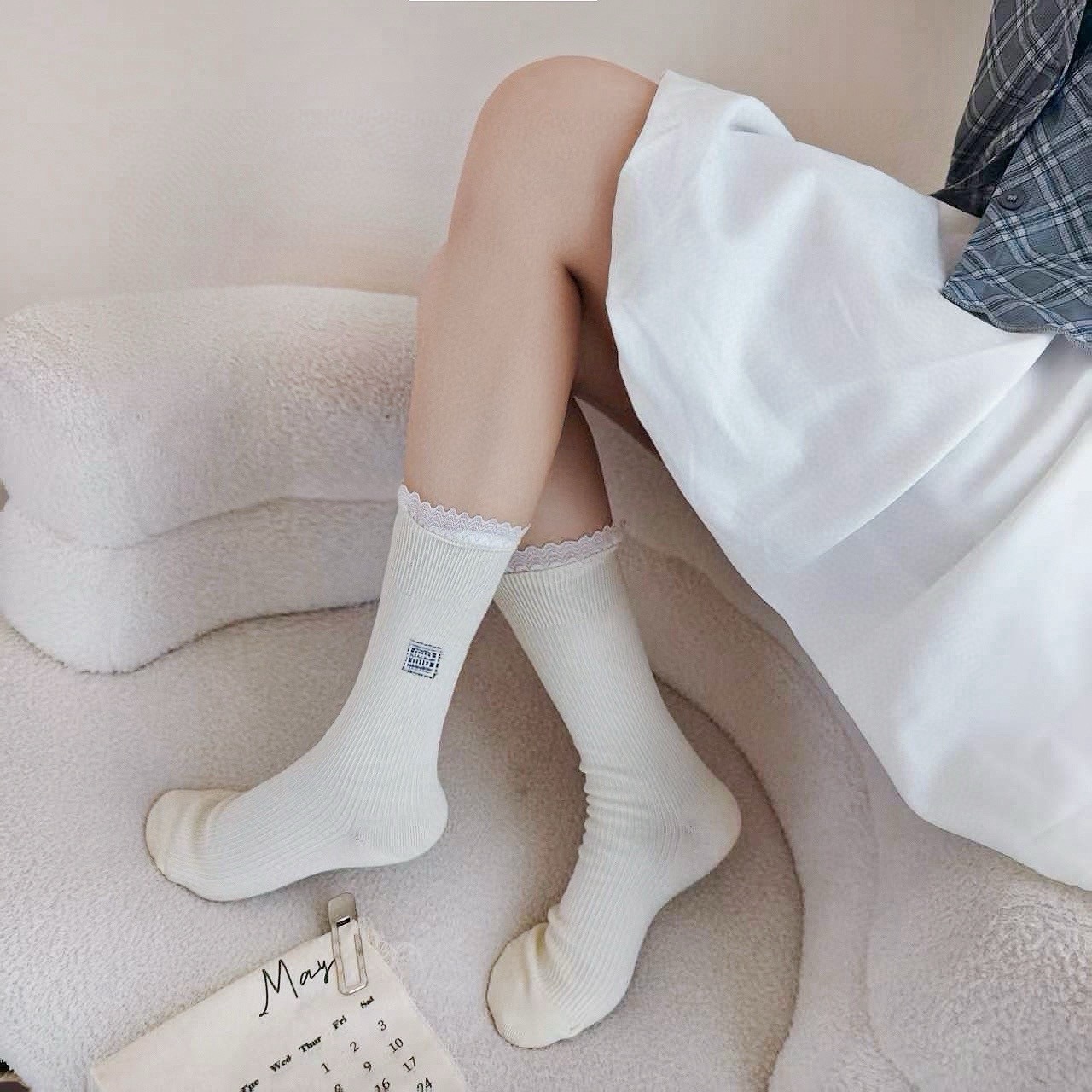 配包装【一盒四双】miumiu · 缪缪❗️高品质。超级爆款网红袜子❗️miu家官网同步饰品字母中筒袜，