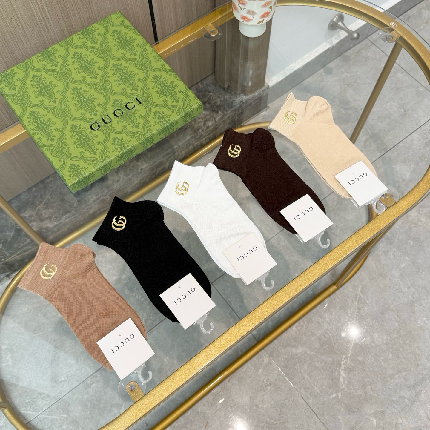 配包装【一盒五双】GUCCI · 古奇❗️GUCCI家新品烫金短筒男女款袜子❗️专柜同步长袜，超级经典的G家标志百看不厌