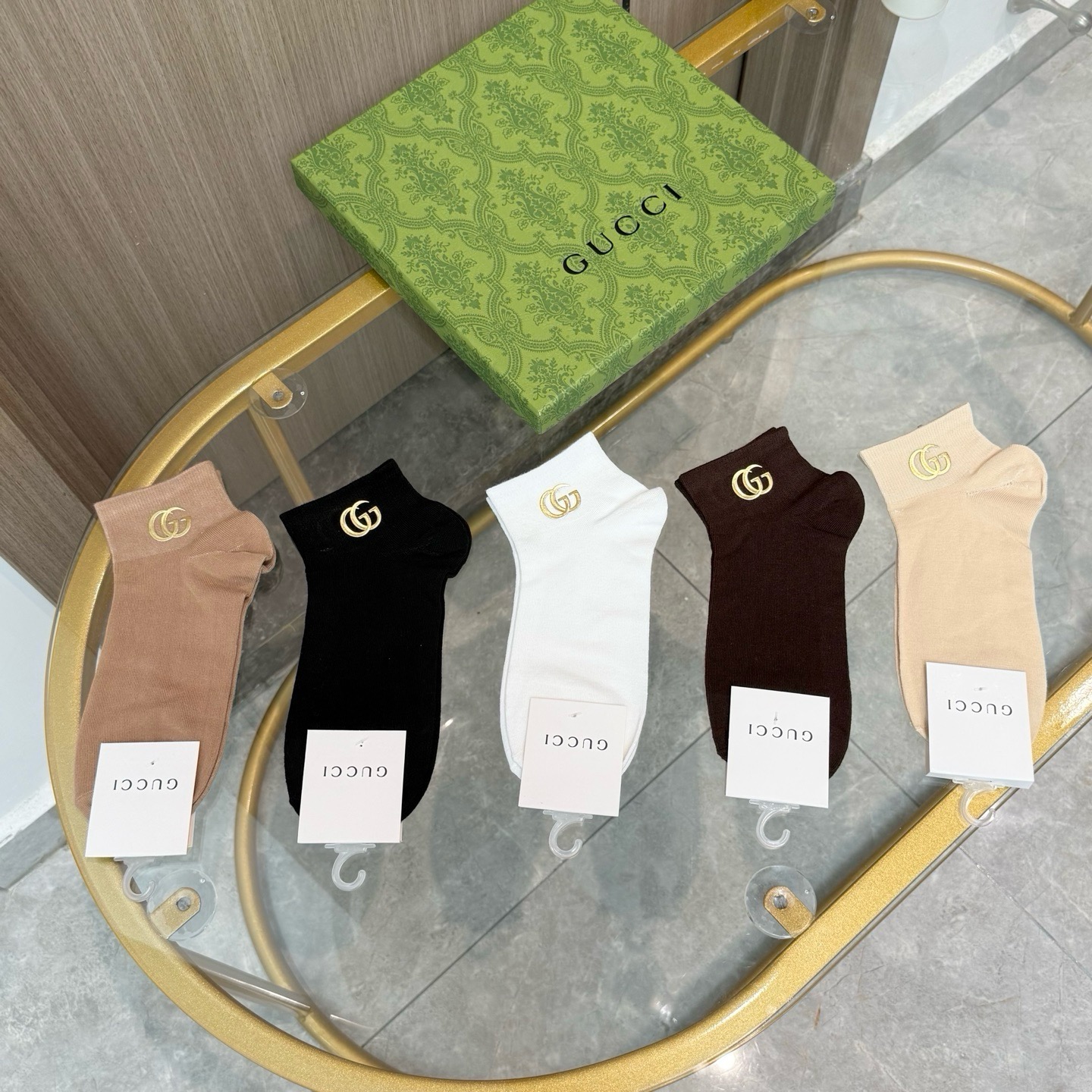 配包装【一盒五双】GUCCI · 古奇❗️GUCCI家新品烫金短筒男女款袜子❗️专柜同步长袜，超级经典的G家标志百看不厌