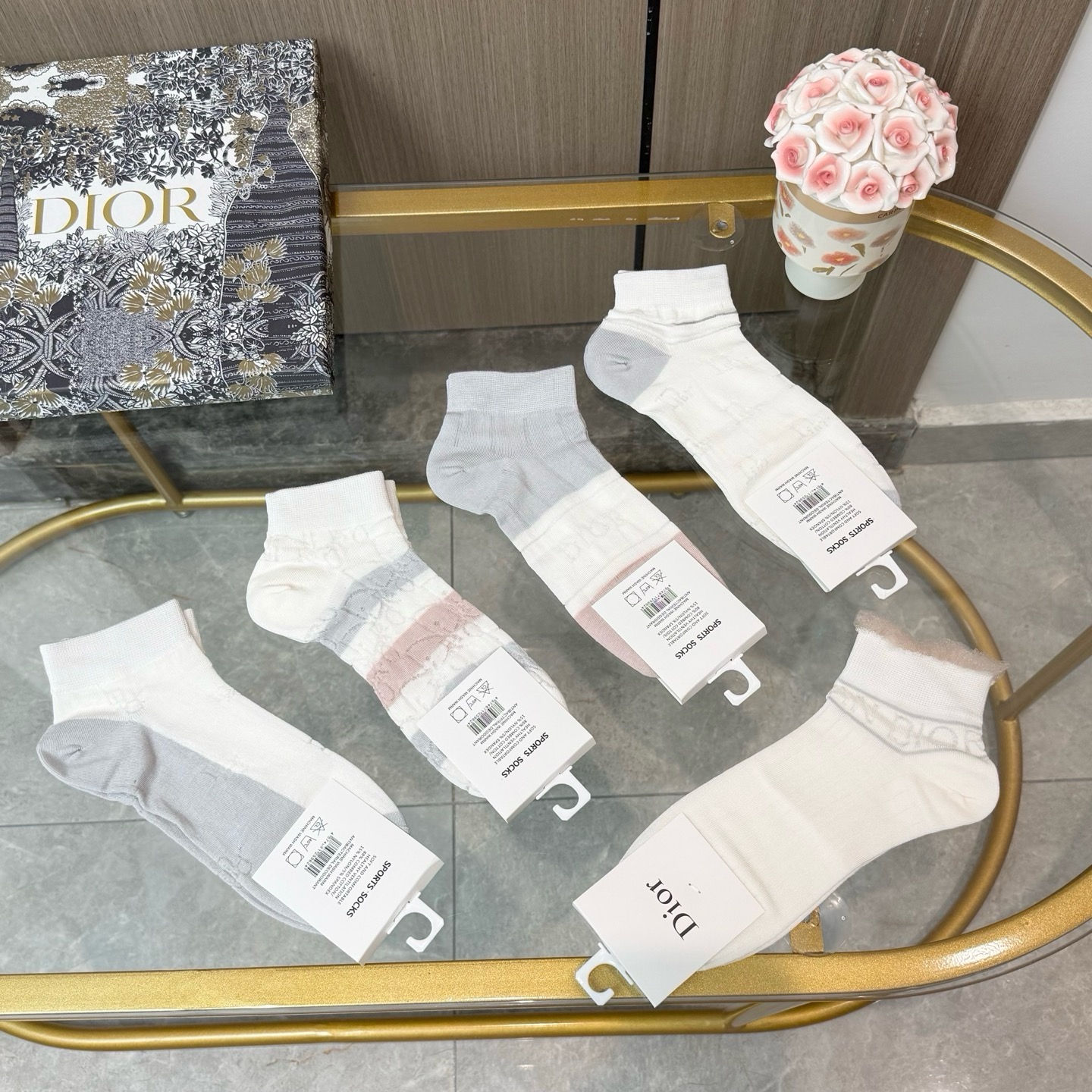 配包装【一盒五双】DIOR 迪奥ins超火爆小单品，Vintage 必备单品 短款🌟潮人必备 爆款，复古纹身短袜。经典l