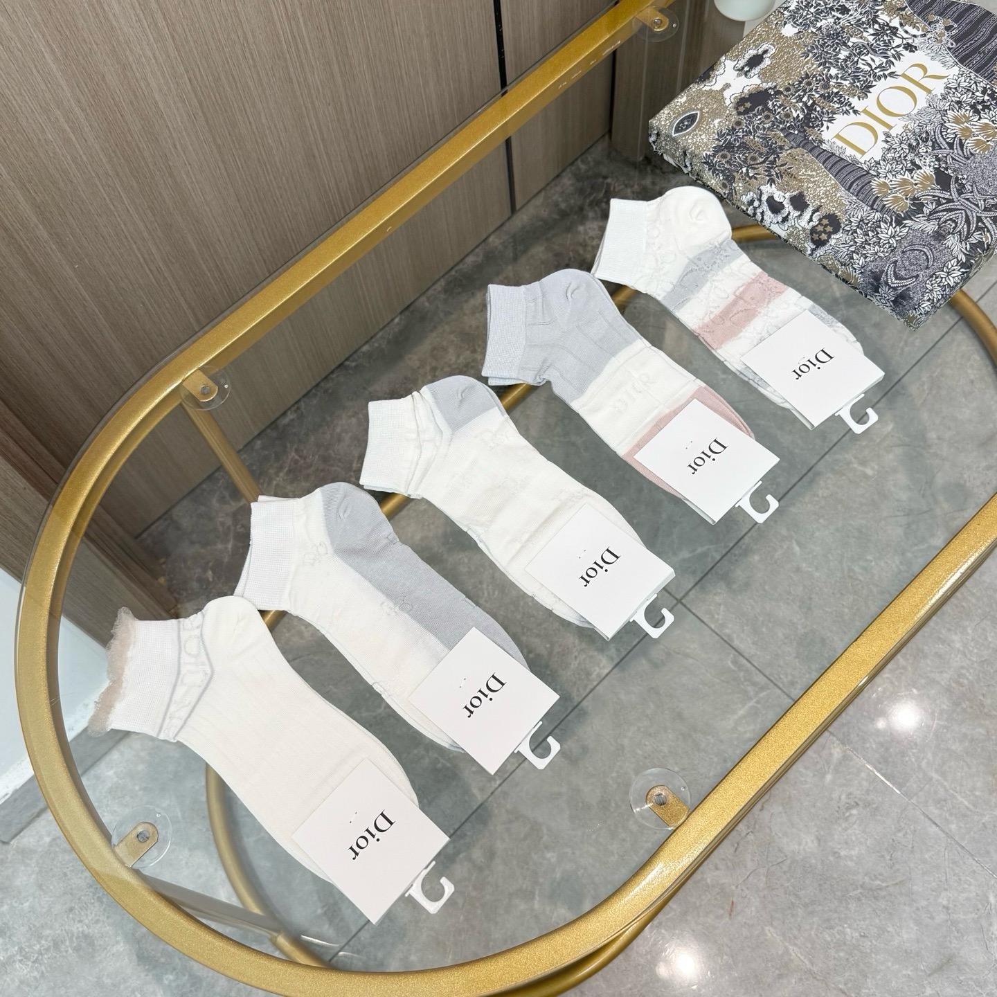 配包装【一盒五双】DIOR 迪奥ins超火爆小单品，Vintage 必备单品 短款🌟潮人必备 爆款，复古纹身短袜。经典l