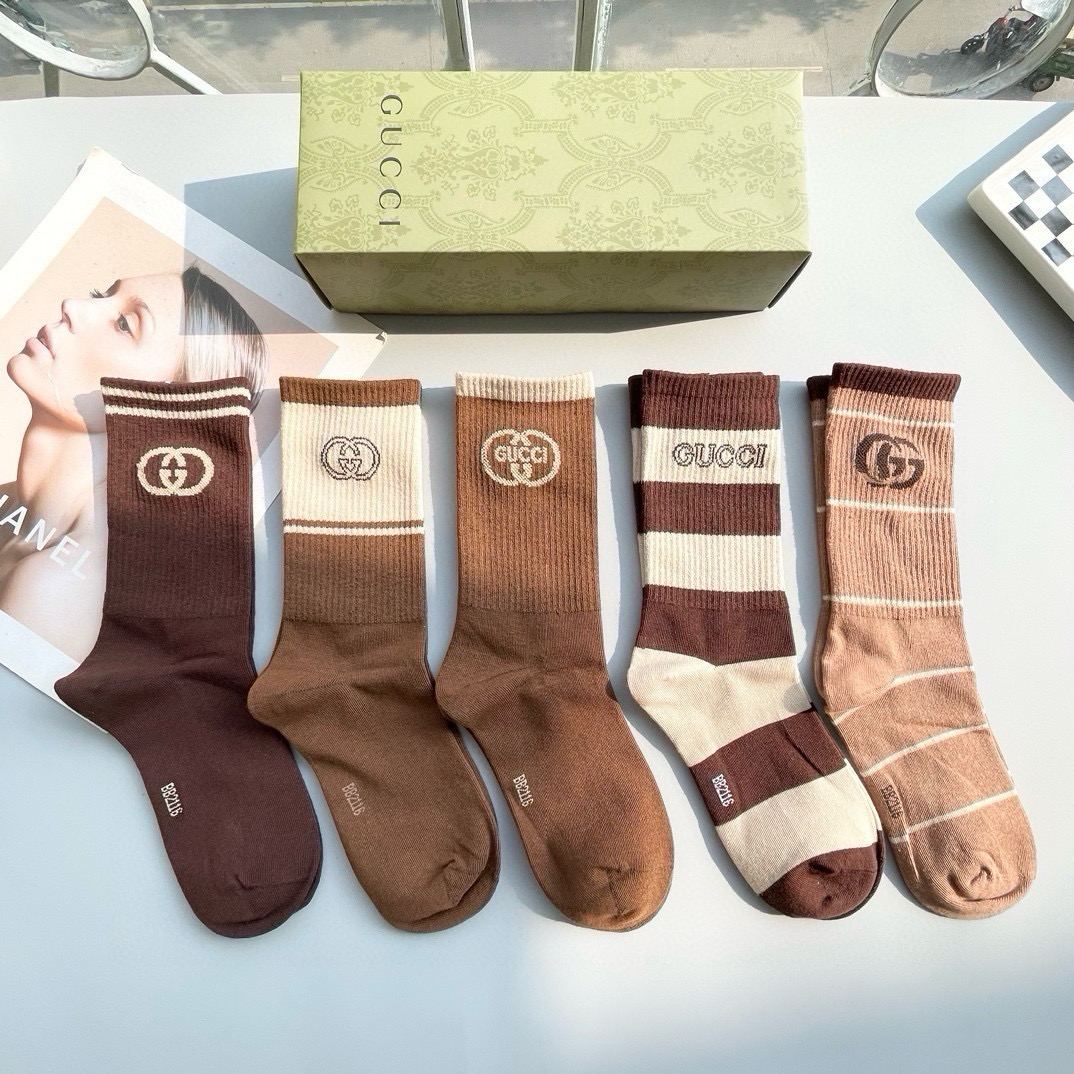 配包装【一盒五双】Gucci · 古奇❗️网红爆款出货~G家新品专柜对版袜子❗️纯棉材质织造，超级柔软舒适，罗口经典金线