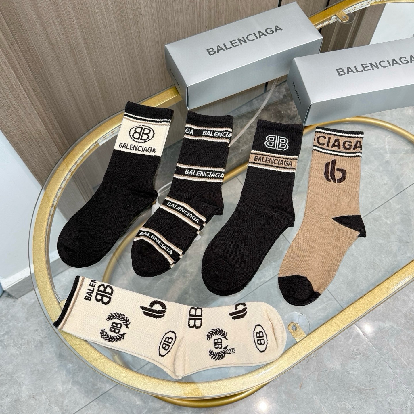 配包装【一盒五双】BALENCIAGA · 巴黎世家🌟 好看到爆炸欧美大牌高筒袜。男女款🌟潮人必不能少的专柜代购品质高筒