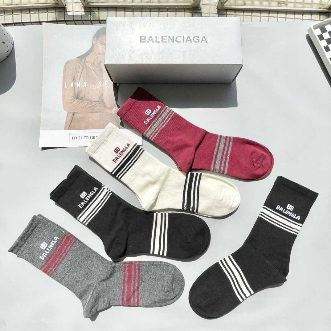 配包装【一盒五双】BALENCIAGA · 巴黎世家🌟 好看到爆炸欧美大牌高筒袜。男女款🌟潮人必不能少的专柜代购品质高筒