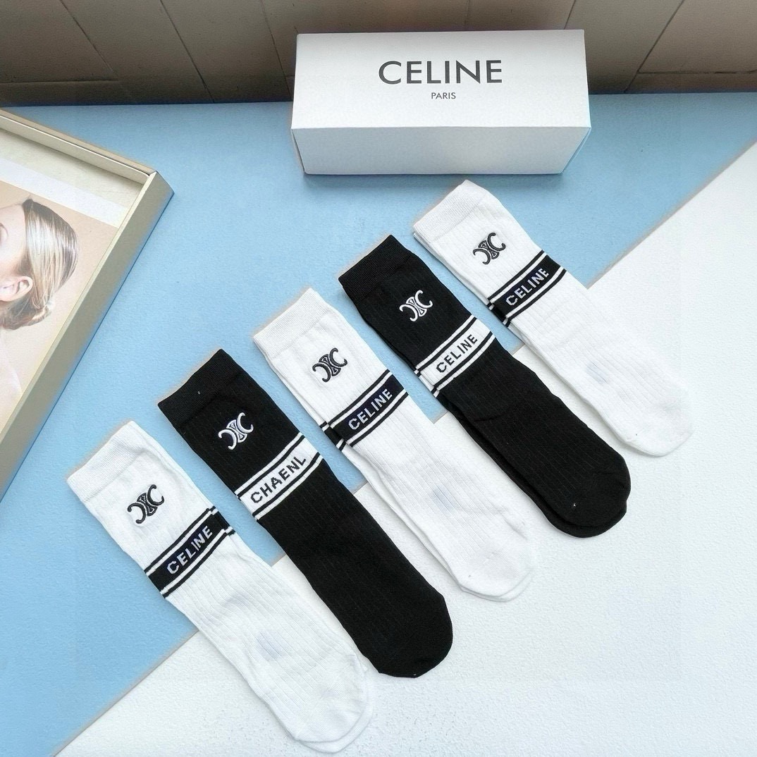 配包装【一盒五双】CELINE · 赛琳❗️高品质。超级爆款网红直筒袜子❗️ce家官网同步刺绣字母中筒袜，ins明星网红