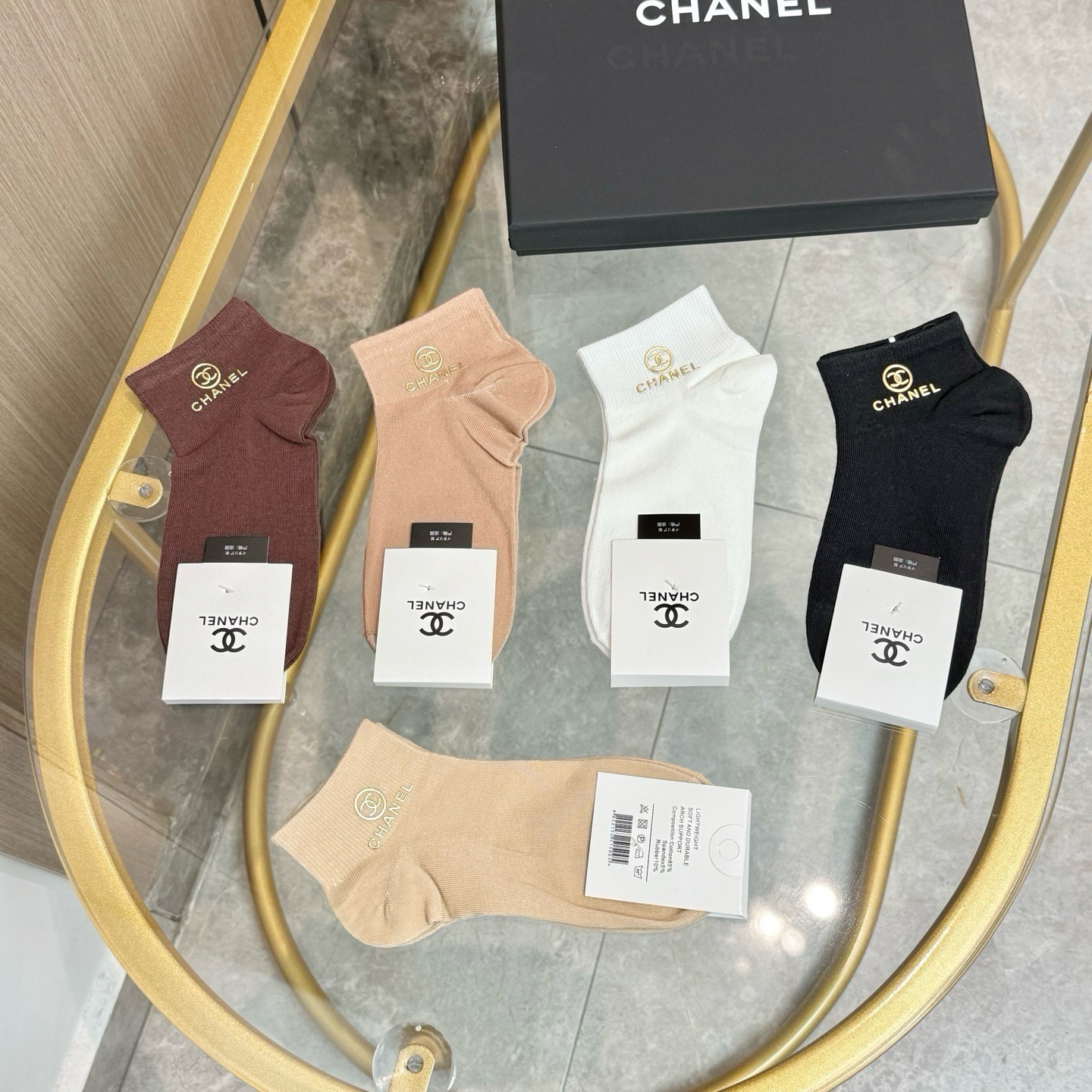 配包装【一盒五双】CHANEL · 香奈儿❗️小香家新品烫金短筒男女款袜子❗️专柜同步长袜，超级经典的小香家标志百看不厌