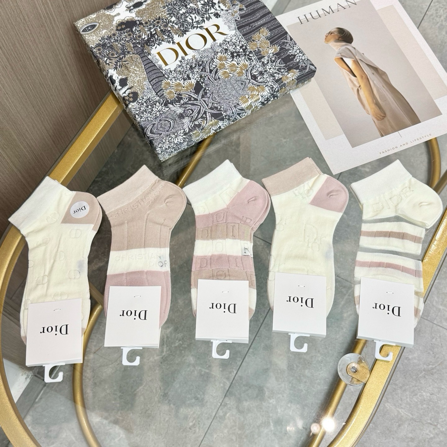 配包装【一盒五双】DIOR 迪奥ins超火爆小单品，Vintage必备单品竹棉短袜🌟潮人必备 爆款，复古纹身短袜。经典l