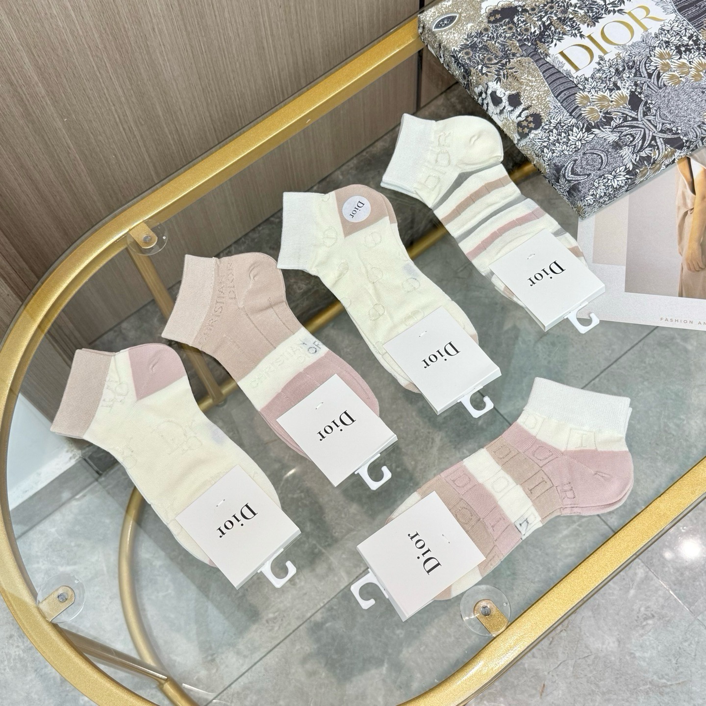 配包装【一盒五双】DIOR 迪奥ins超火爆小单品，Vintage必备单品竹棉短袜🌟潮人必备 爆款，复古纹身短袜。经典l