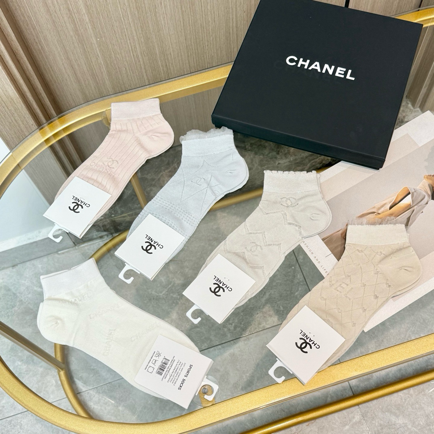 配包装【一盒五双】CHANEL 香奈儿ins超火爆小单品，Vintage必备单品竹棉短袜🌟潮人必备 爆款，复古纹身短袜。