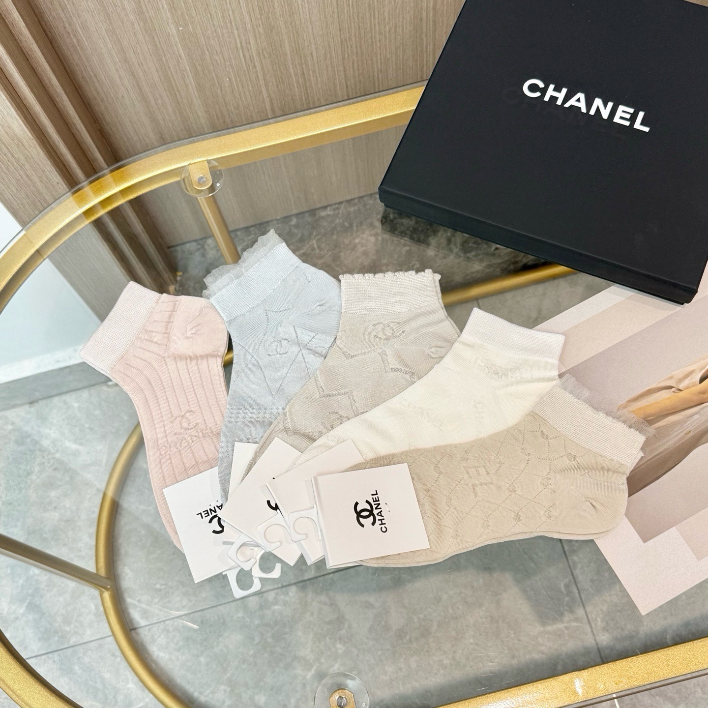 配包装【一盒五双】CHANEL 香奈儿ins超火爆小单品，Vintage必备单品竹棉短袜🌟潮人必备 爆款，复古纹身短袜。