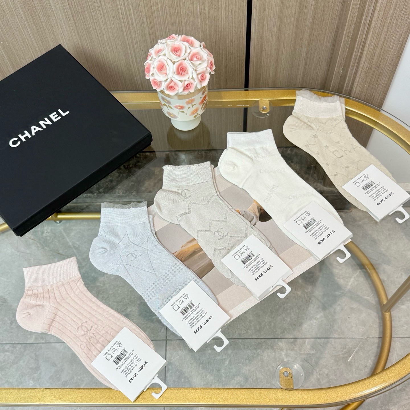 配包装【一盒五双】CHANEL 香奈儿ins超火爆小单品，Vintage必备单品竹棉短袜🌟潮人必备 爆款，复古纹身短袜。