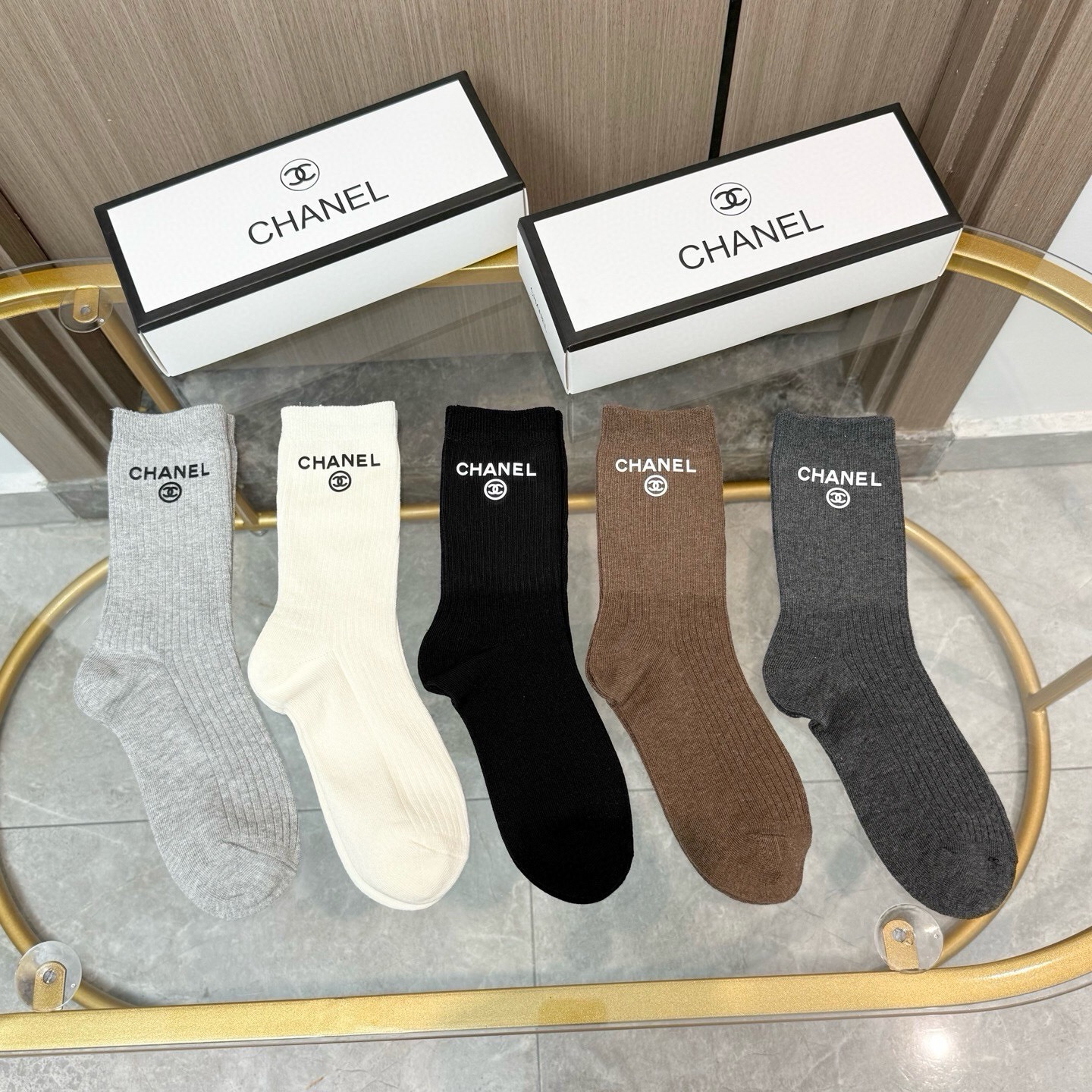 【一盒五双】CHANEL香奈儿高版本 ～好看到爆炸小香 袜子。高筒袜，超软糯。。潮人必不能少的CHANEL专柜代购品质 