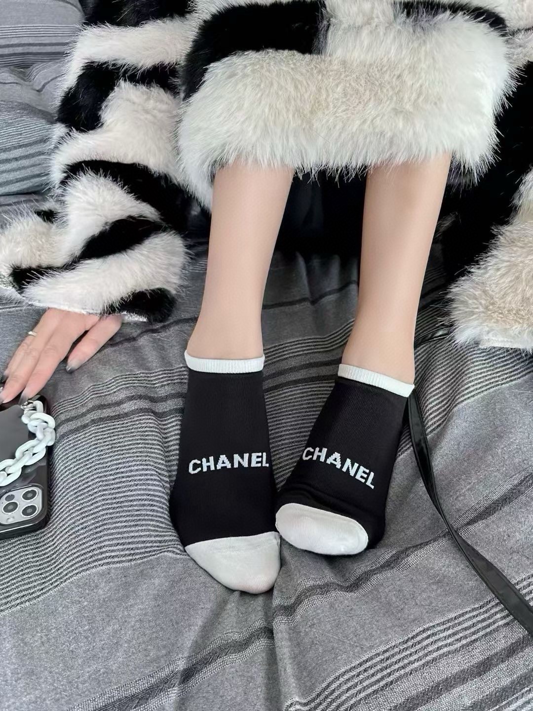 【一盒五双】CHANEL香奈儿高版本 ～好看到爆炸小香 袜子。船袜，超软糯。。潮人必不能少的CHANEL专柜代购品质 船