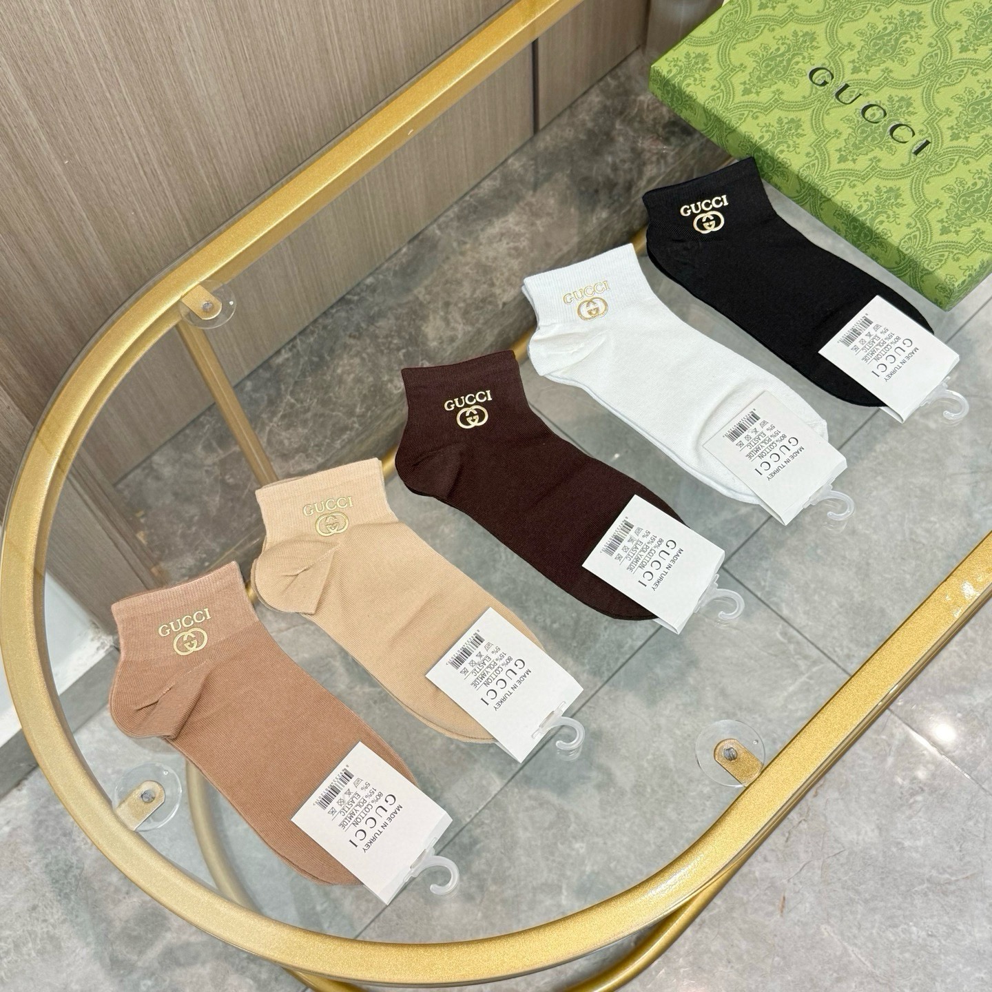 配包装【一盒五双】GUCCI · 古奇❗️GUCCI家新品烫金短筒男女款袜子❗️专柜同步长袜，超级经典的G家标志百看不厌