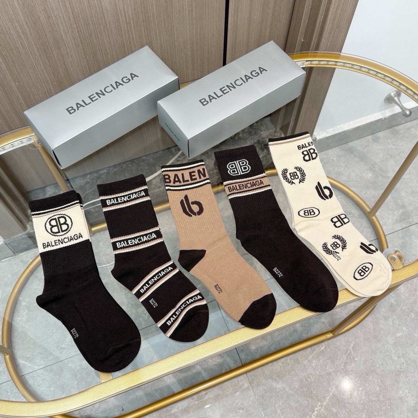 配包装【一盒五双】BALENCIAGA · 巴黎世家🌟 好看到爆炸欧美大牌高筒袜。男女款🌟潮人必不能少的专柜代购品质高筒