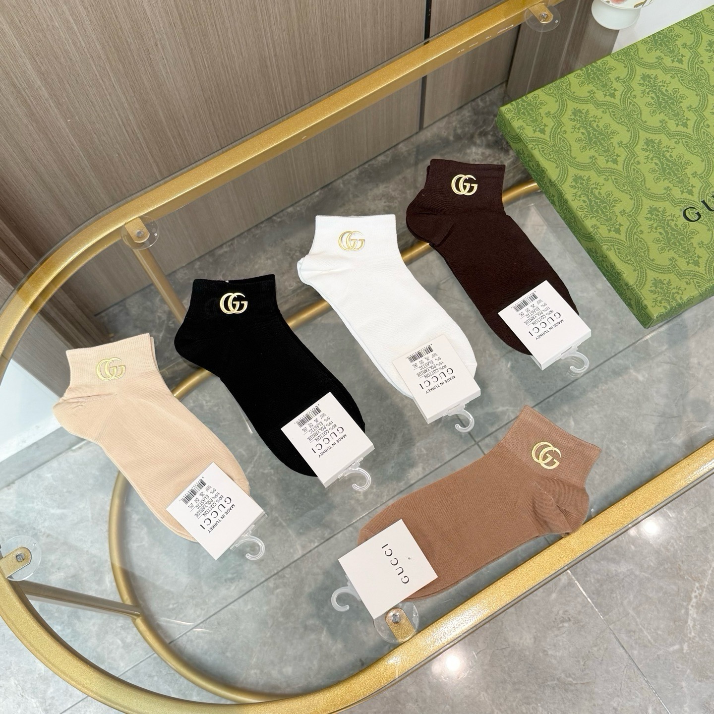 配包装【一盒五双】GUCCI · 古奇❗️GUCCI家新品烫金短筒男女款袜子❗️专柜同步长袜，超级经典的G家标志百看不厌