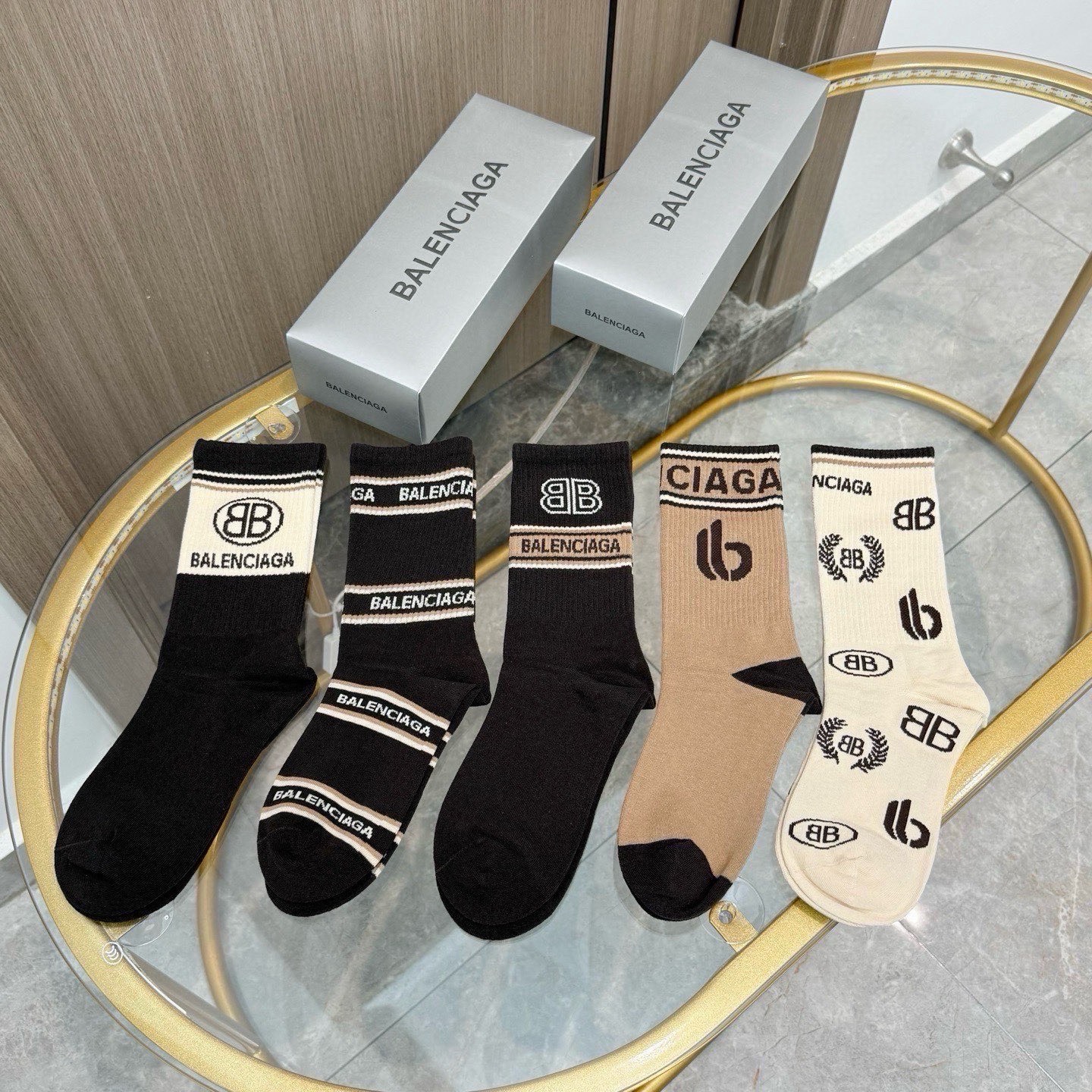 配包装【一盒五双】BALENCIAGA · 巴黎世家🌟 好看到爆炸欧美大牌高筒袜。男女款🌟潮人必不能少的专柜代购品质高筒