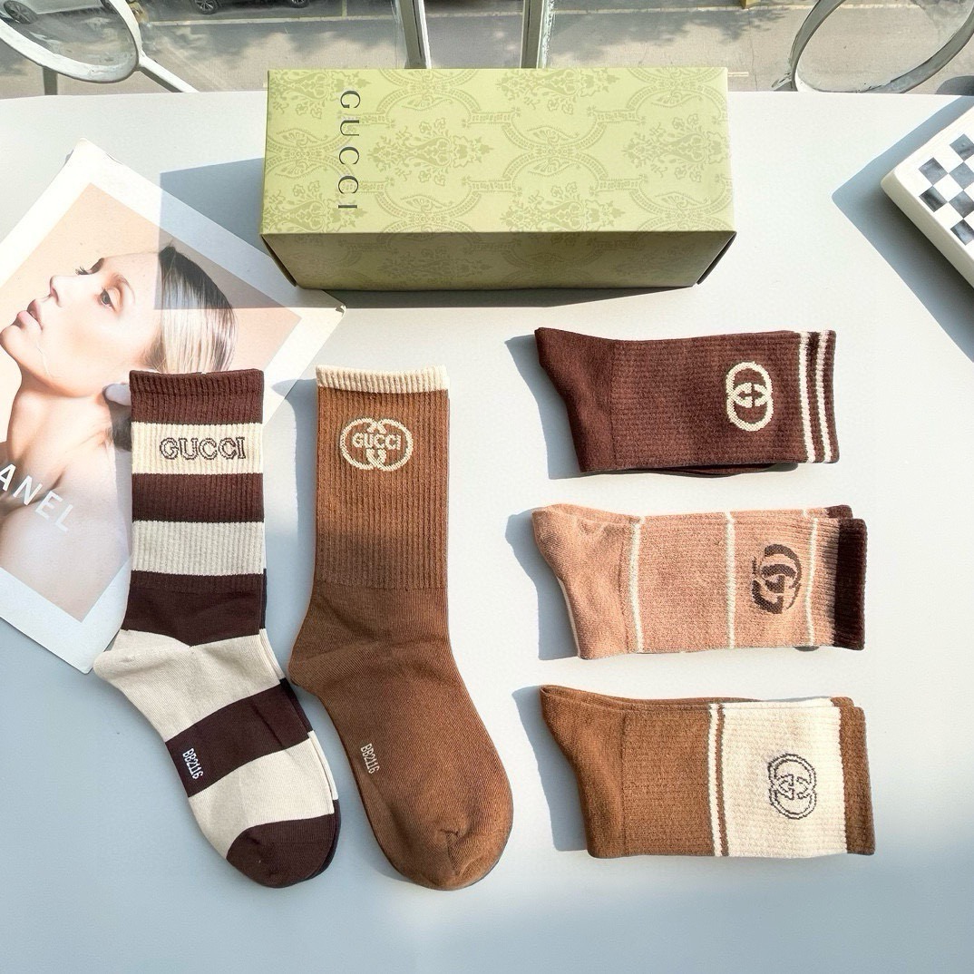 配包装【一盒五双】Gucci · 古奇❗️网红爆款出货~G家新品专柜对版袜子❗️纯棉材质织造，超级柔软舒适，罗口经典金线