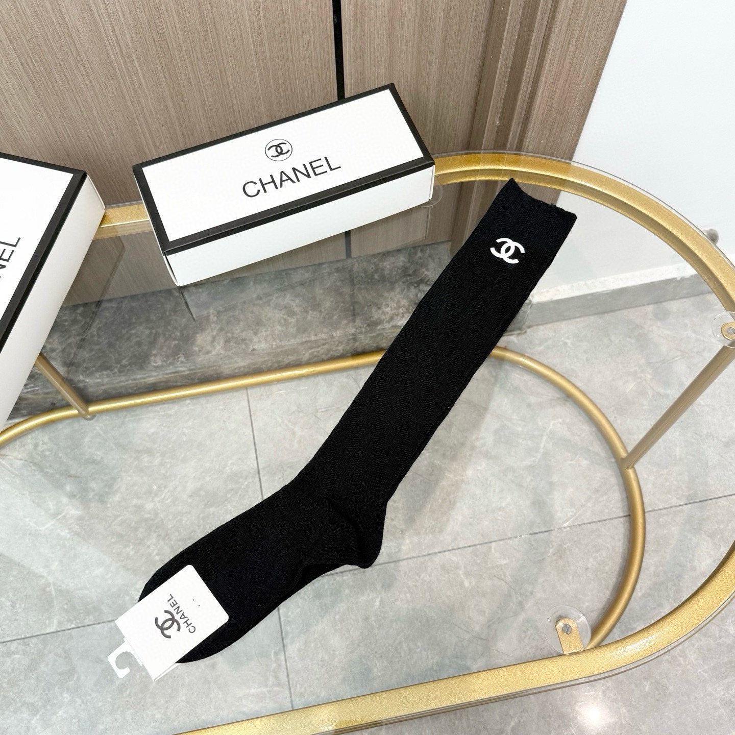 配包装【一盒四双】CHANEL· 香奈儿❗️超级爆款网红袜子❗️官网同款纯色字母小腿袜，ins明星网红推荐❗️火爆至极。