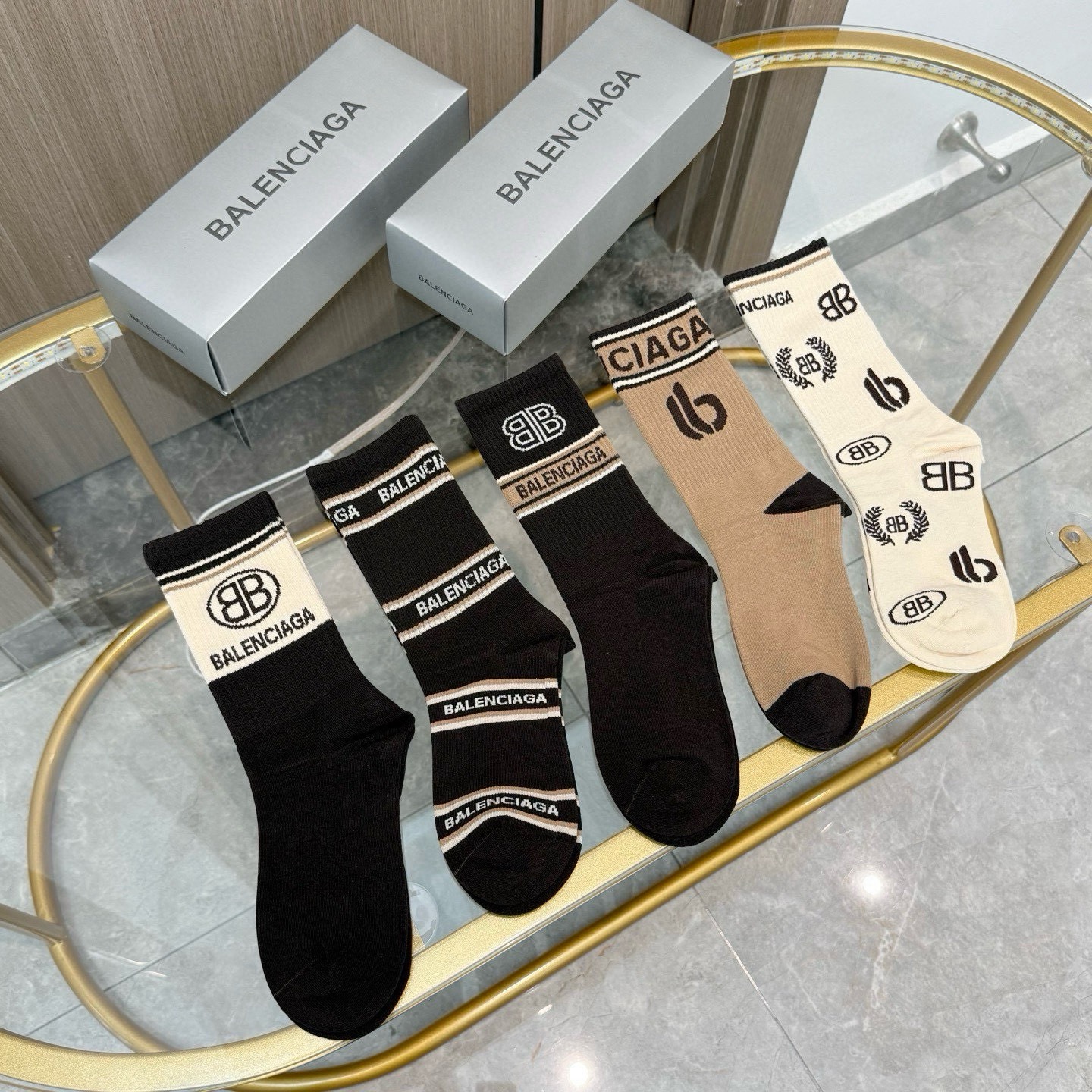 配包装【一盒五双】BALENCIAGA · 巴黎世家🌟 好看到爆炸欧美大牌高筒袜。男女款🌟潮人必不能少的专柜代购品质高筒