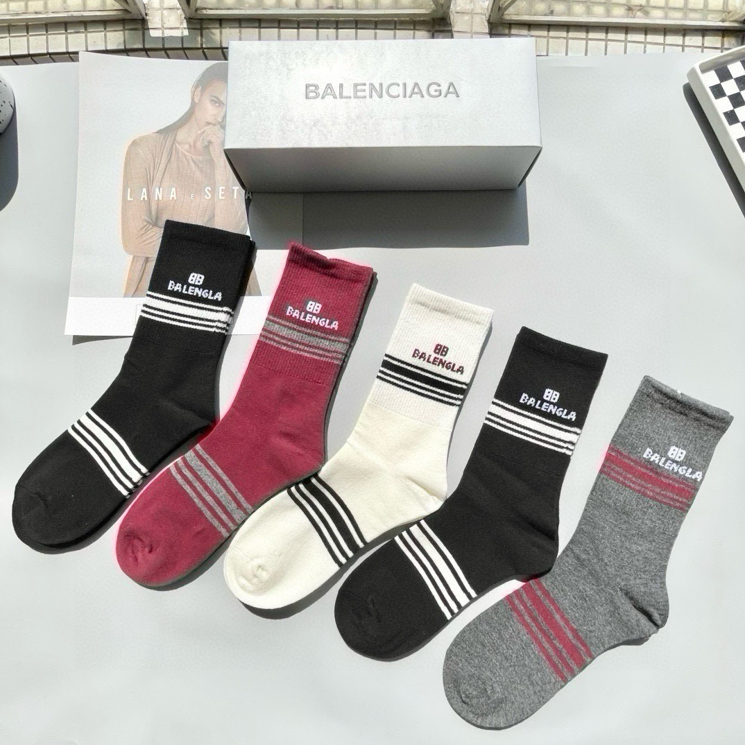配包装【一盒五双】BALENCIAGA · 巴黎世家🌟 好看到爆炸欧美大牌高筒袜。男女款🌟潮人必不能少的专柜代购品质高筒