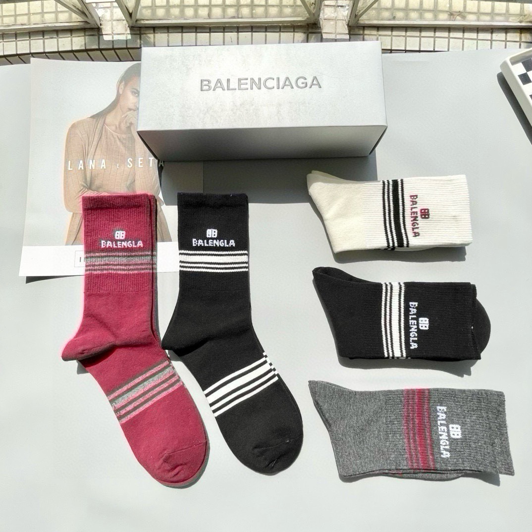 配包装【一盒五双】BALENCIAGA · 巴黎世家🌟 好看到爆炸欧美大牌高筒袜。男女款🌟潮人必不能少的专柜代购品质高筒