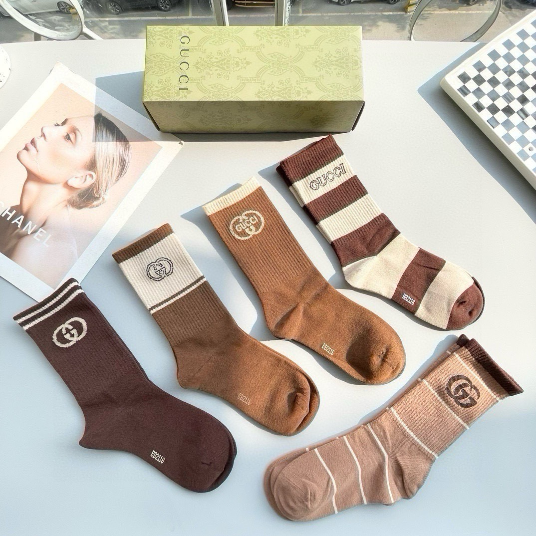 配包装【一盒五双】Gucci · 古奇❗️网红爆款出货~G家新品专柜对版袜子❗️纯棉材质织造，超级柔软舒适，罗口经典金线