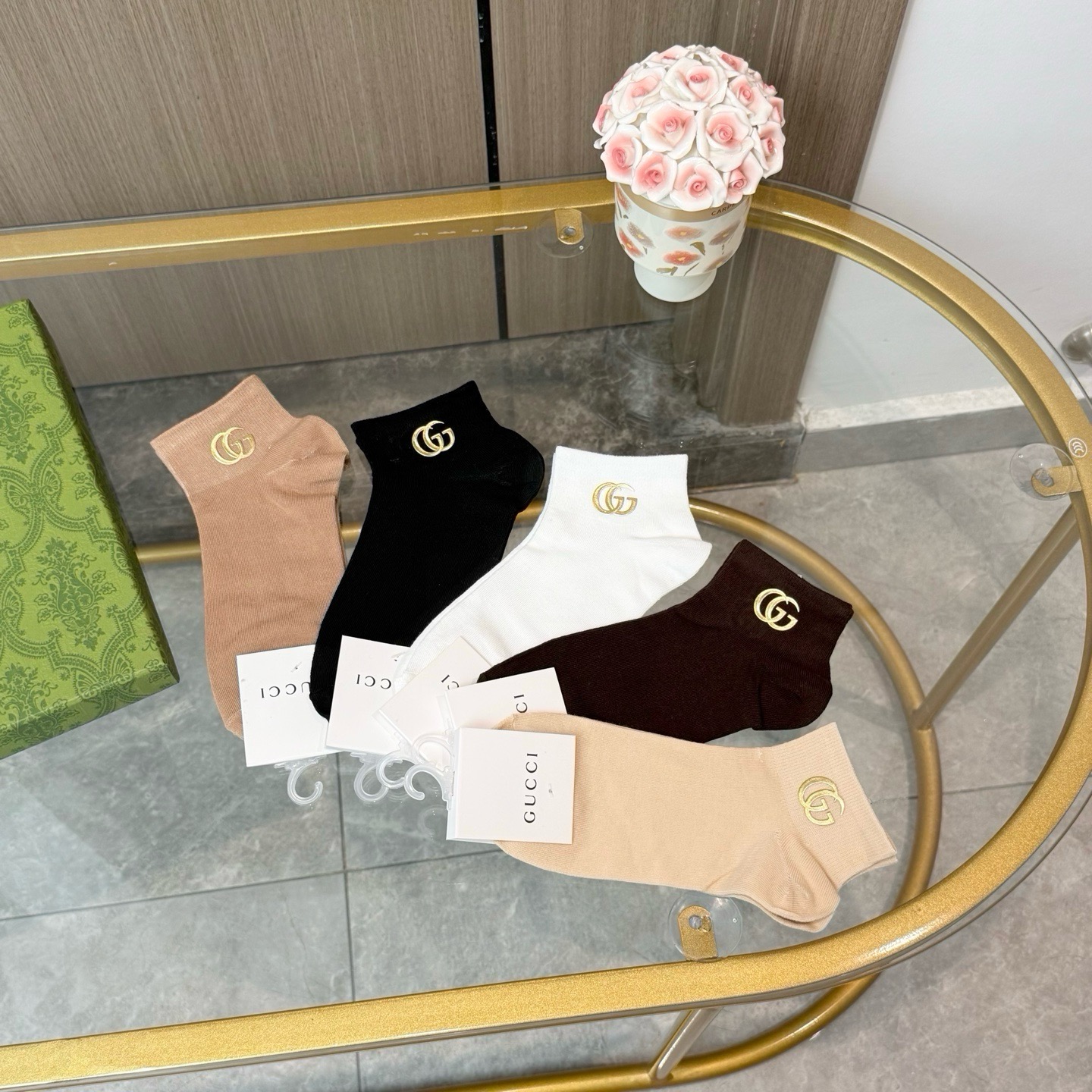 配包装【一盒五双】GUCCI · 古奇❗️GUCCI家新品烫金短筒男女款袜子❗️专柜同步长袜，超级经典的G家标志百看不厌