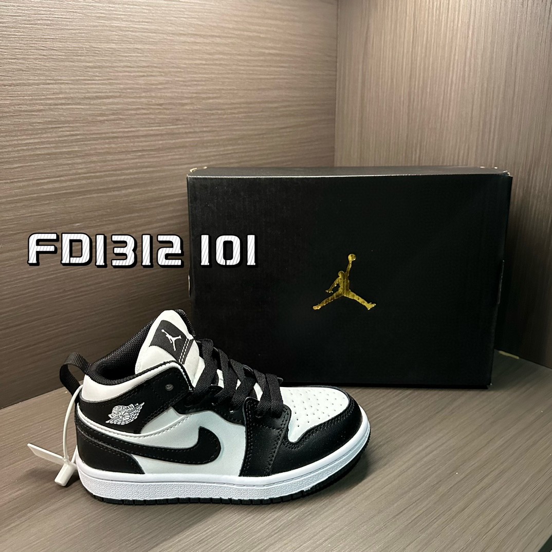 乔一专Ｇ版中帮儿童运动鞋22-37 AJ1大厂出品，做工用料完全不必担心😎鞋型设计对比ZP，超级无敌百搭❤️橡胶大底耐磨防滑✔️鞋面采用优质皮料，质感无敌柔软☁️-选品中心