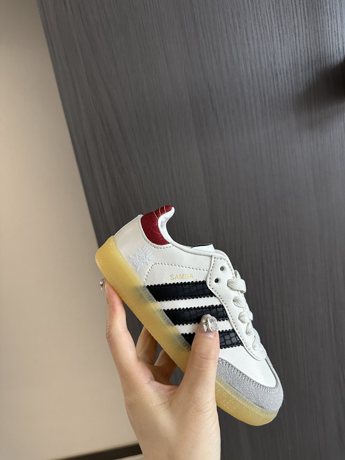 图片[9]-📣 德训联名儿童休闲鞋 尺码：22-37码 爱惨了德训系列🆕 新工厂新工艺新配色👏🏻 优质皮料拼接，质感满满💯 耐磨防滑大底，脚感超赞👍🏻 肯定给你同等品质的最低价！绝对性价比之王-选品中心