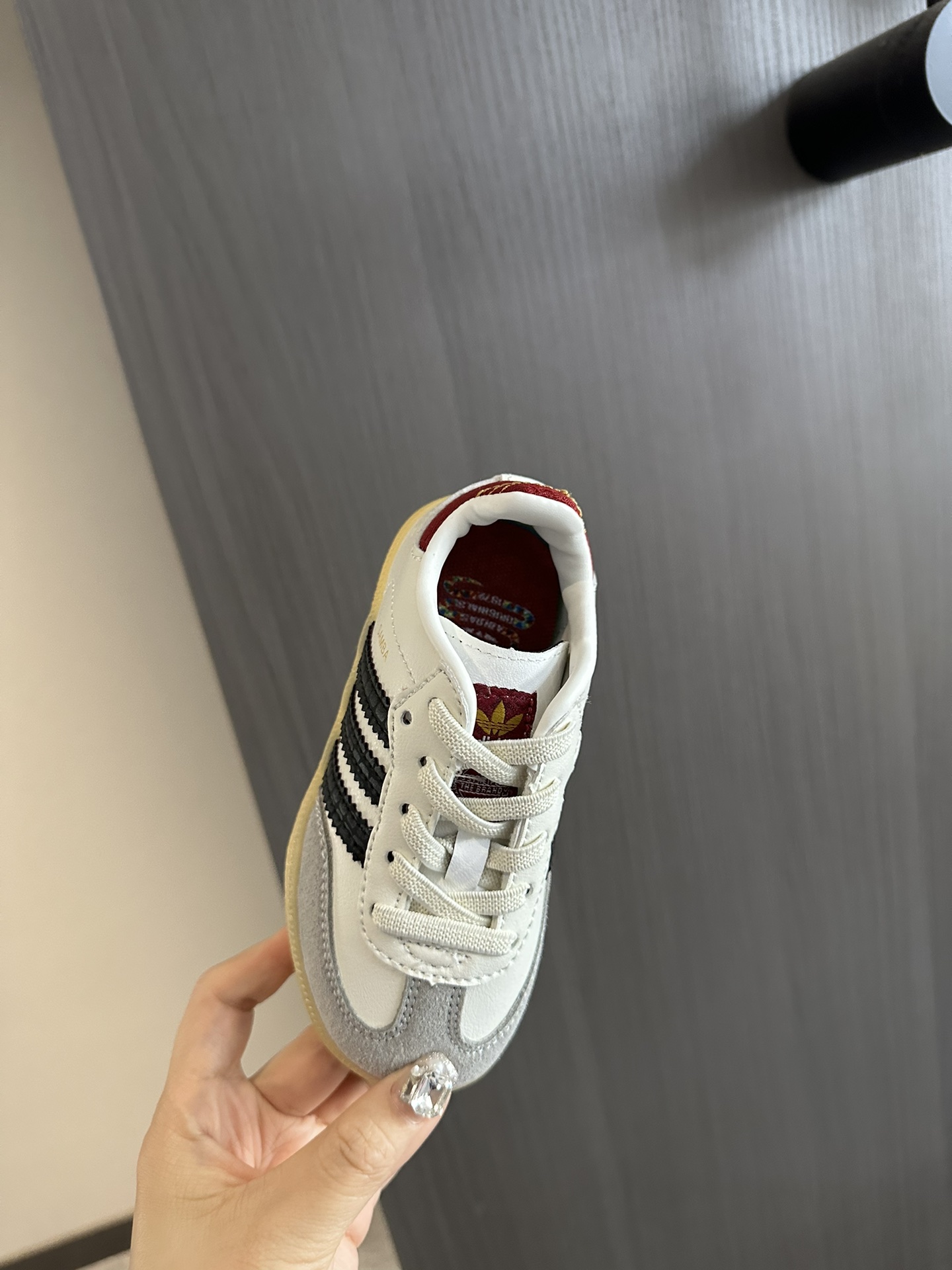 图片[8]-📣 德训联名儿童休闲鞋 尺码：22-37码 爱惨了德训系列🆕 新工厂新工艺新配色👏🏻 优质皮料拼接，质感满满💯 耐磨防滑大底，脚感超赞👍🏻 肯定给你同等品质的最低价！绝对性价比之王-选品中心