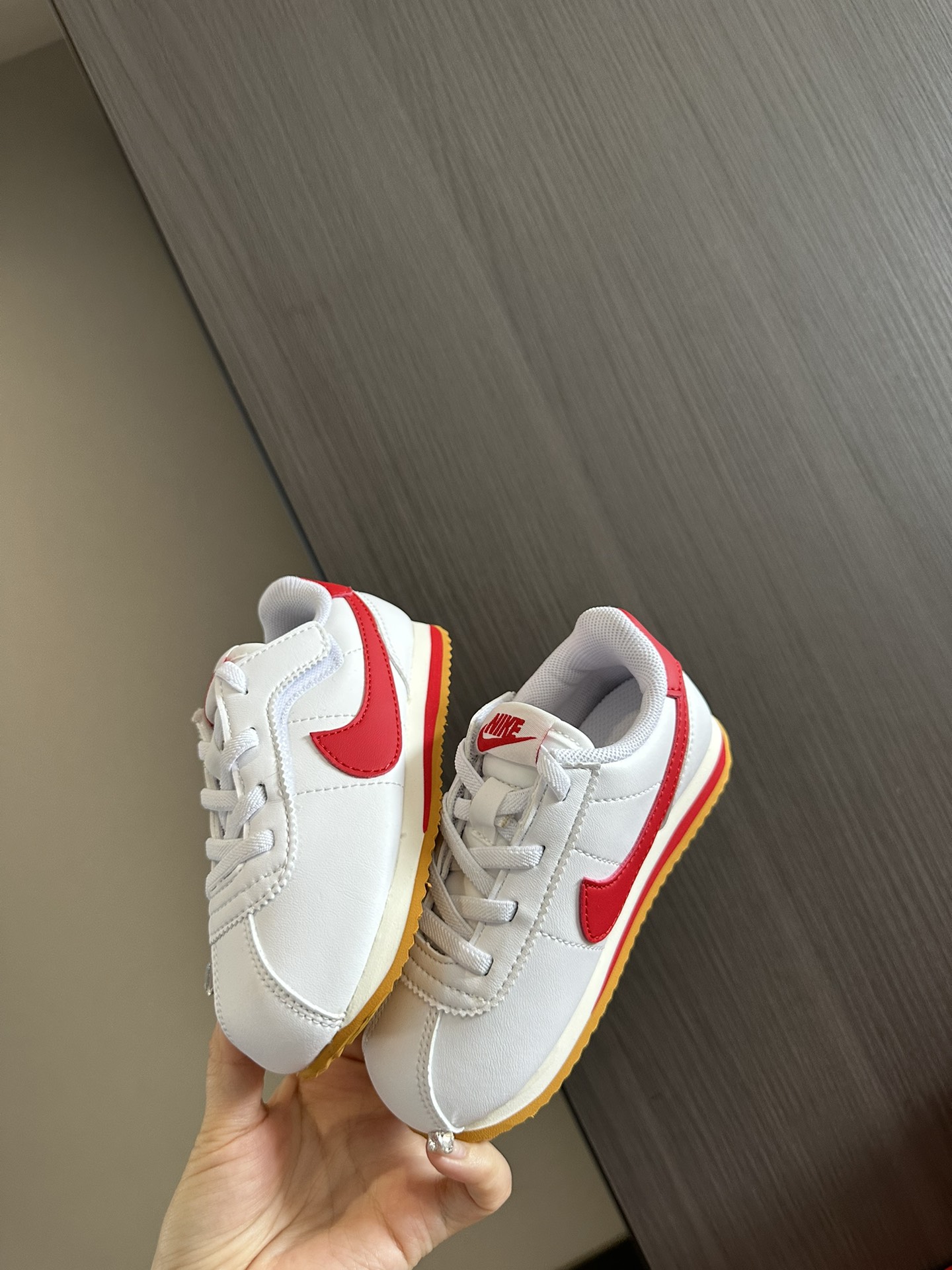 NO:210580,This year of the Snake Forrest Gump shoes continues the classic Forrest Gump shoes design, with a hint of casual retro style in fashion, which is particularly versatile, Nike series,19860909这款蛇年阿甘鞋是延续了经典的阿甘鞋设计,时尚中带着一丝休闲复古风,特别百搭,耐克系列,,Children's
