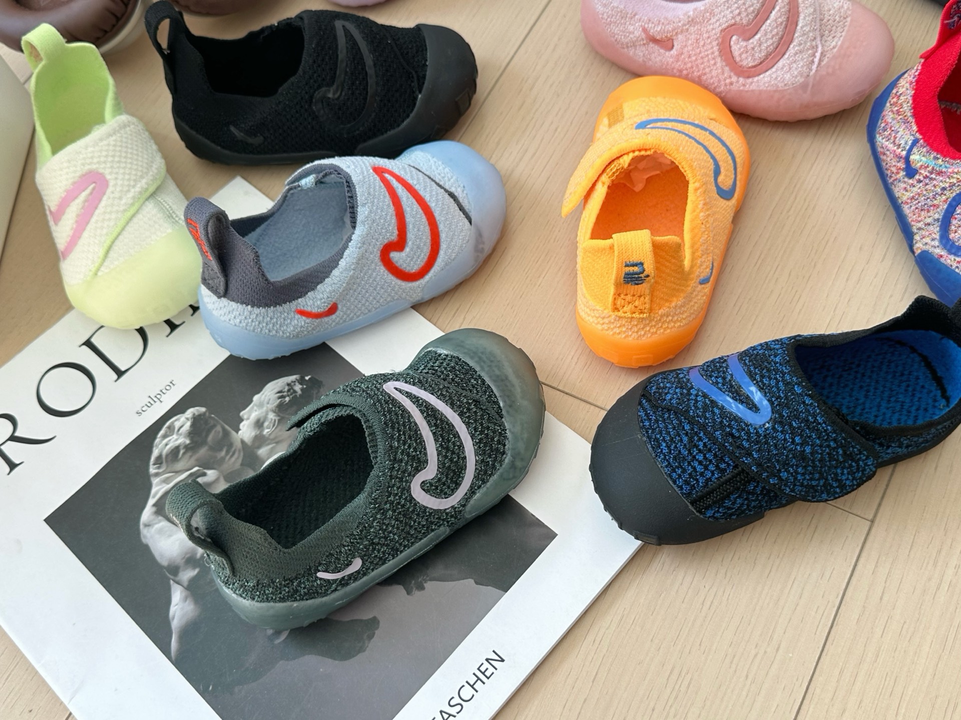 图片[5]-自身重量基本可以忽略的那种轻……穿上可以起飞的那种！还没一颗鸡蛋重！鞋底防滑好学步-选品中心