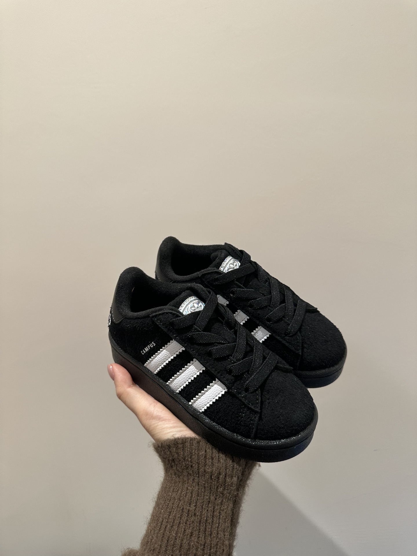 NO:710530,black,adidas,19860909黑色,阿迪达斯,,Children's