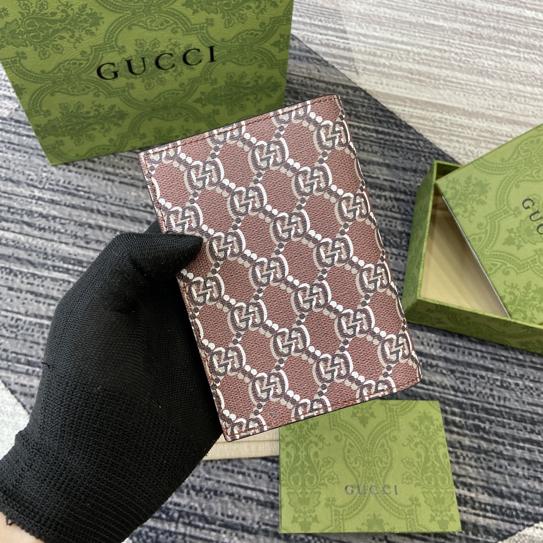 [Gucci Wallets]Decoration of GGShadow Passport HolderClassic GG patterns co