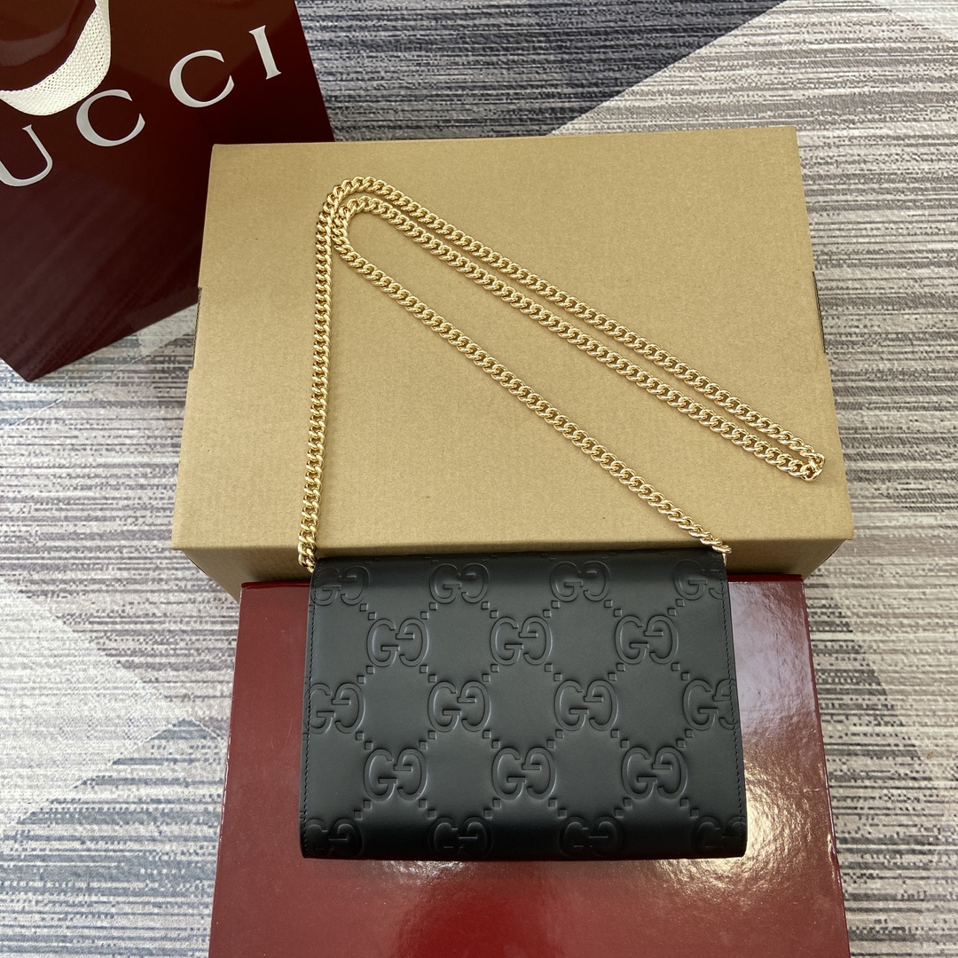 [Gucci Wallets]GG leather chain walletThe brand