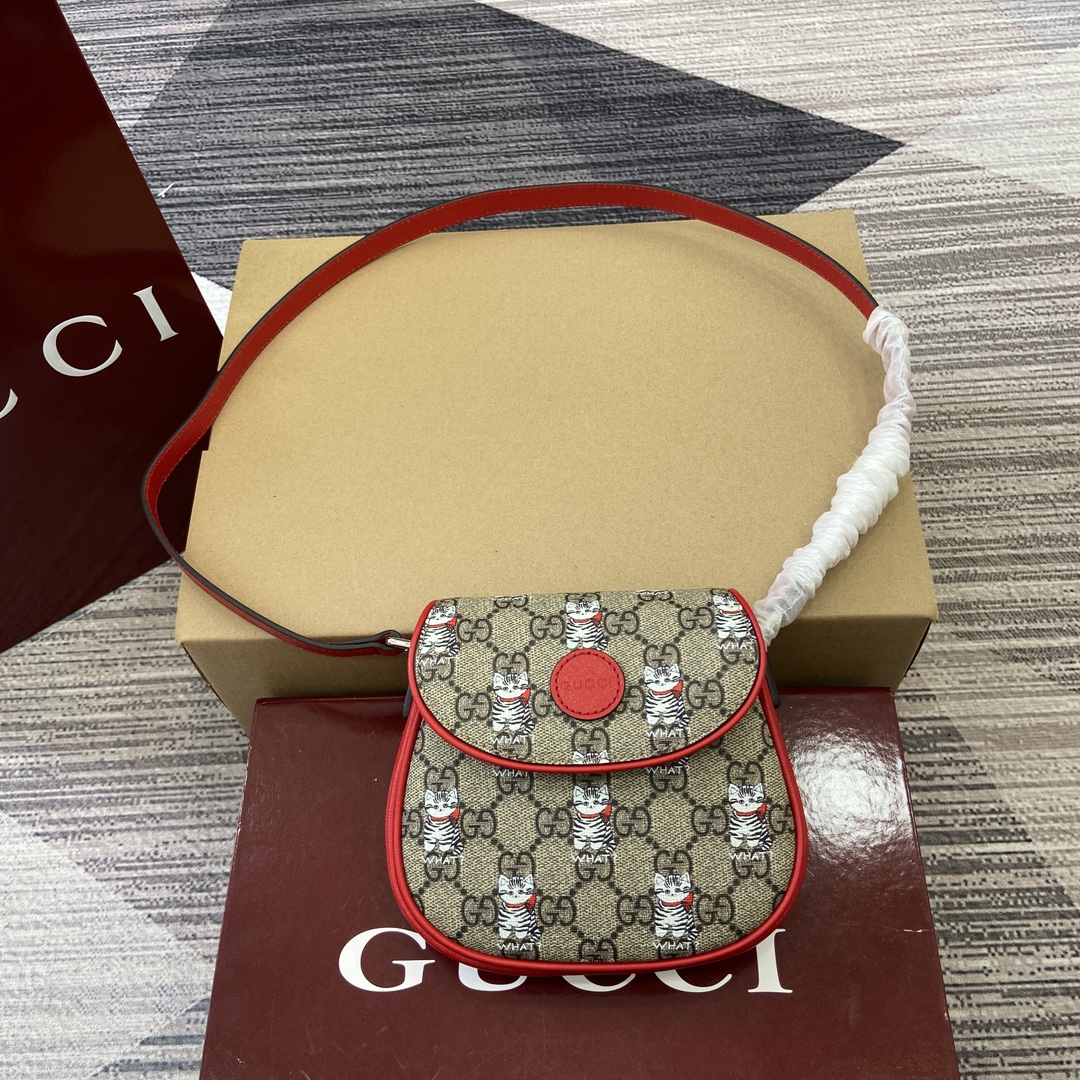 GUCCI Kids Shoulder Bag GG Supreme Canvas Cat Print