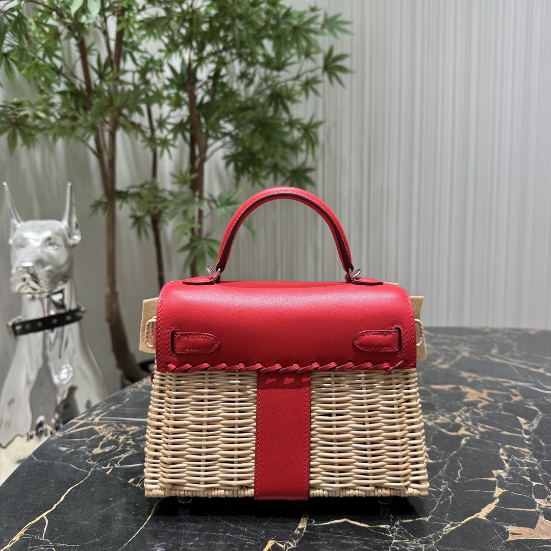 Hermès Rare summer style arrives Kelly picnic K20 picnic bag