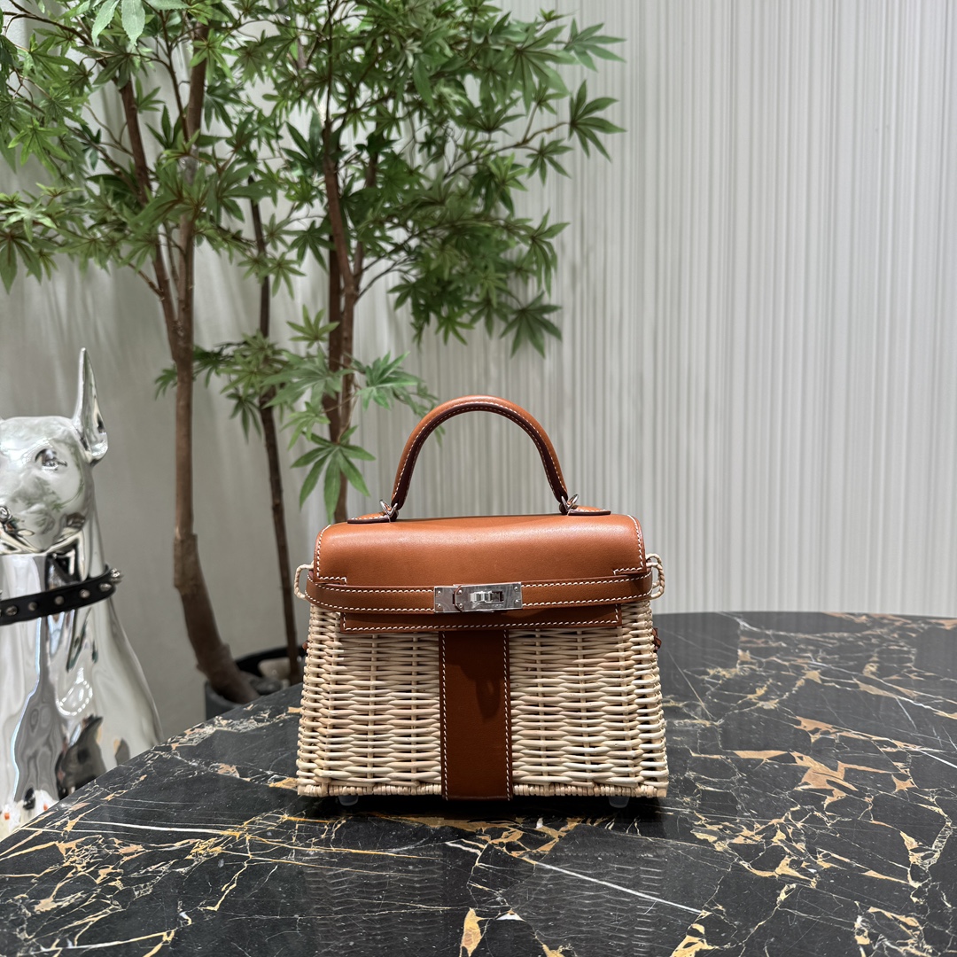 Hermès Rare summer style arrives Kelly 20 picnic K20 picnic bag