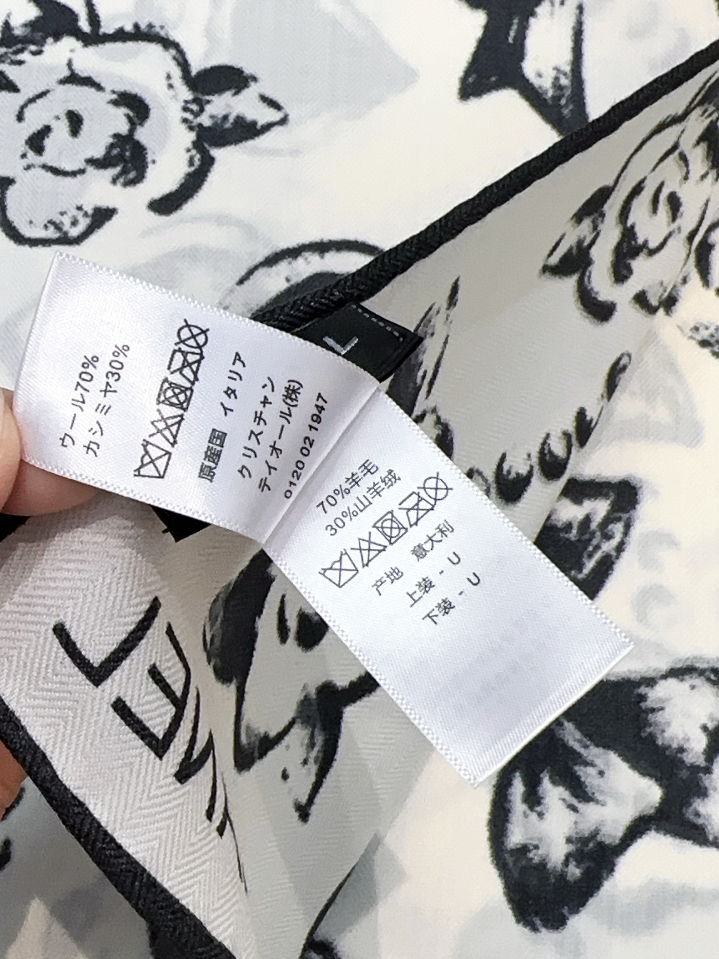 香奈儿(CHANEL)140*140上新❤️【真丝丝绒款】Chanel 【▪️温柔而娴静,箱包logo优