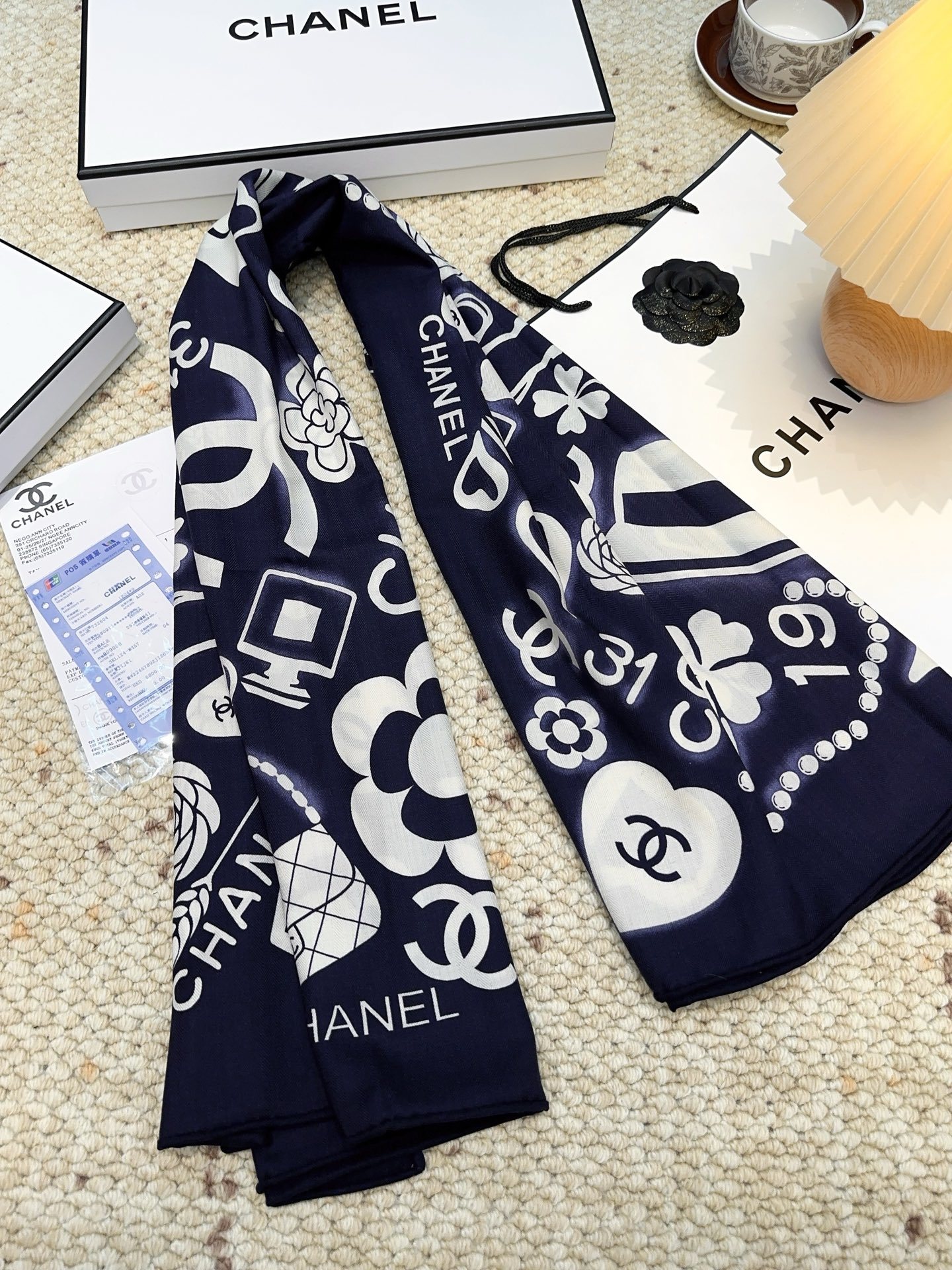 香奈儿(CHANEL)140*140上新❤️【真丝丝绒款】Chanel 【▪️温柔而娴静,logo优雅气