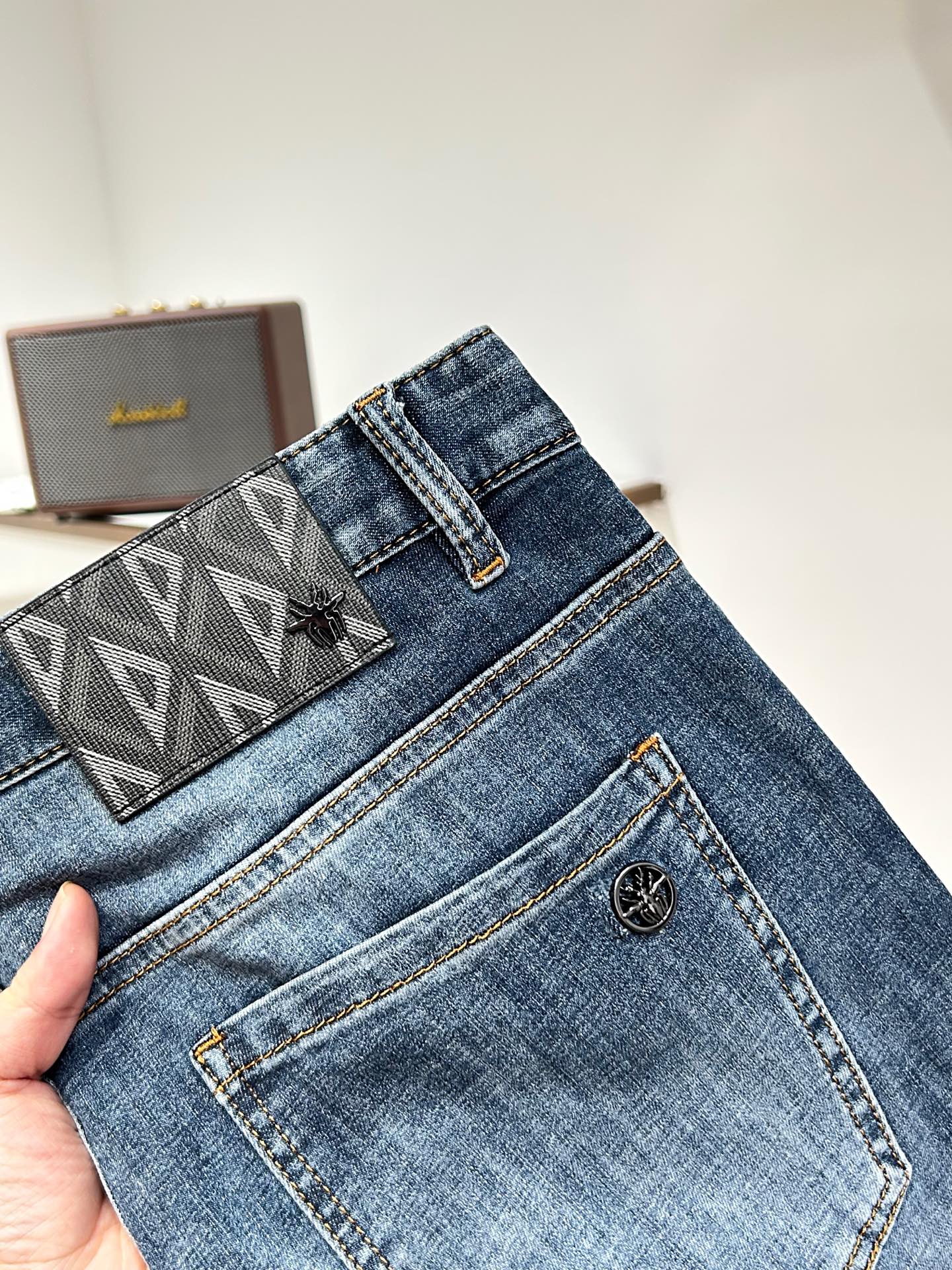 💎2026夏季最新⚡️推出男士薄款牛仔裤新品！重工水洗牛仔面料，定制面料和一般牛仔布料比起来，更加柔软舒适！超重工洗水工