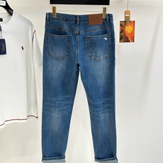 专柜🆕2026春夏设计推荐 热卖牛仔裤🆕柔软亲肤面料 奢华头层牛皮腰牌 经典蓝洗水 专柜限量款 奢华感订制面料 工艺+洗 专柜🆕2026春夏设计推荐 热卖牛仔裤🆕柔软亲肤面料 奢华头层牛皮腰牌 经典蓝洗水 专柜限量款 奢华感订制面料 工艺+洗