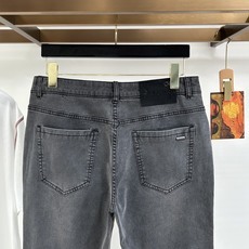 专柜🆕2026春夏设计推荐 热卖牛仔裤🆕柔软亲肤面料 奢华头层牛皮腰牌 经典蓝洗水 专柜限量款 奢华感订制面料 工艺+洗 专柜🆕2026春夏设计推荐 热卖牛仔裤🆕柔软亲肤面料 奢华头层牛皮腰牌 经典蓝洗水 专柜限量款 奢华感订制面料 工艺+洗