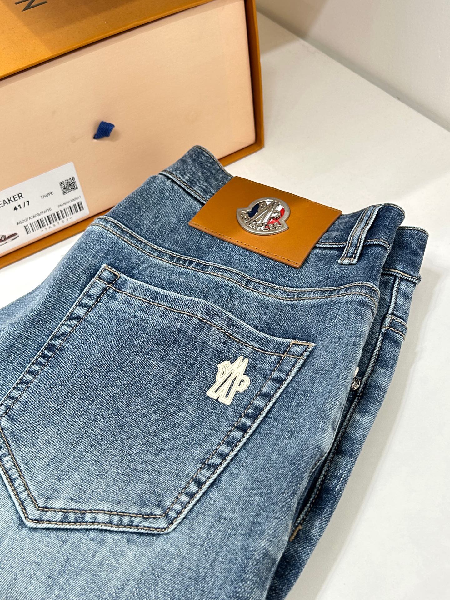 💎2026早秋最新⚡️推出男士牛仔裤新品!重工水洗牛仔面料,定制面料和一般牛仔布料比起来,更加柔软舒适!超重工洗水工艺 💎2026早秋最新⚡️推出男士牛仔裤新品!重工水洗牛仔面料,定制面料和一般牛仔布料比起来,更加柔软舒适!超重工洗水工艺