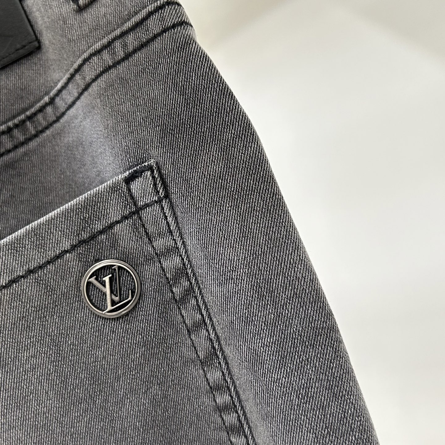 💎2026早秋最新⚡️推出男士牛仔裤新品！重工水洗牛仔面料，定制面料和一般牛仔布料比起来，更加柔软舒适！超重工洗水工艺 