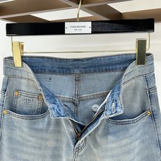 TF汤姆福特🎉🎉2026夏季最新⚡️推出男士牛仔裤新品!重工水洗牛仔面料,定制面料和一般牛仔布料比起来,更加柔软舒适!超 TF汤姆福特🎉🎉2026夏季最新⚡️推出男士牛仔裤新品!重工水洗牛仔面料,定制面料和一般牛仔布料比起来,更加柔软舒适!超