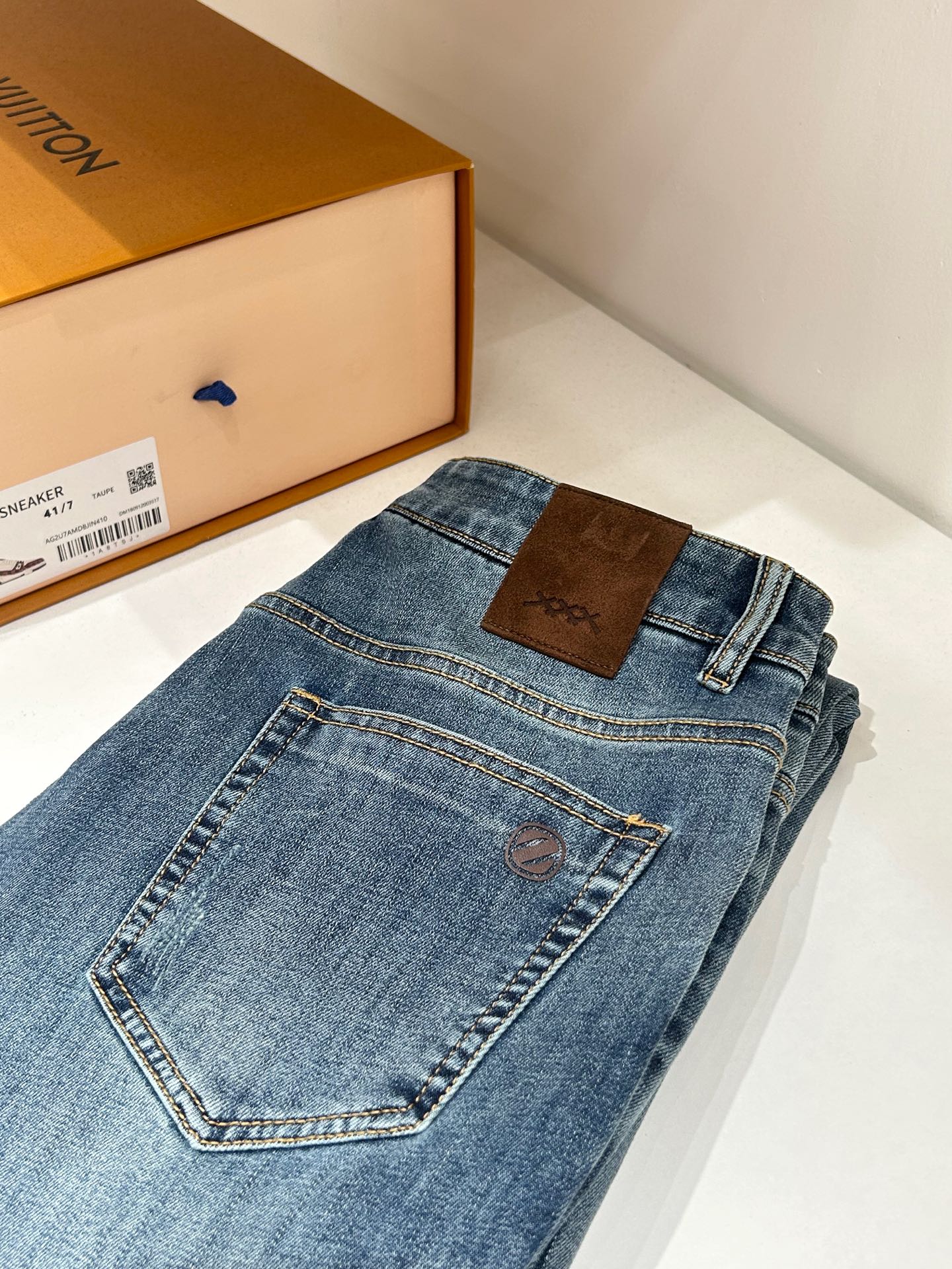 🎉🎉2026夏季最新⚡️推出男士牛仔裤新品！重工水洗牛仔面料，定制面料和一般牛仔布料比起来，更加柔软舒适！超重工洗水工艺