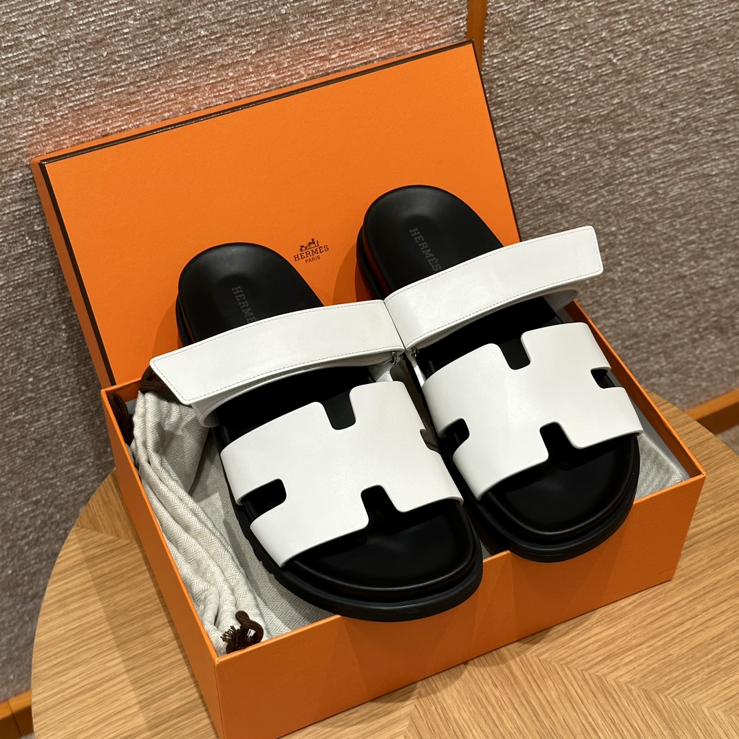 에르메스 시프레 램스킨 화이트 샌들 레플리카 8318