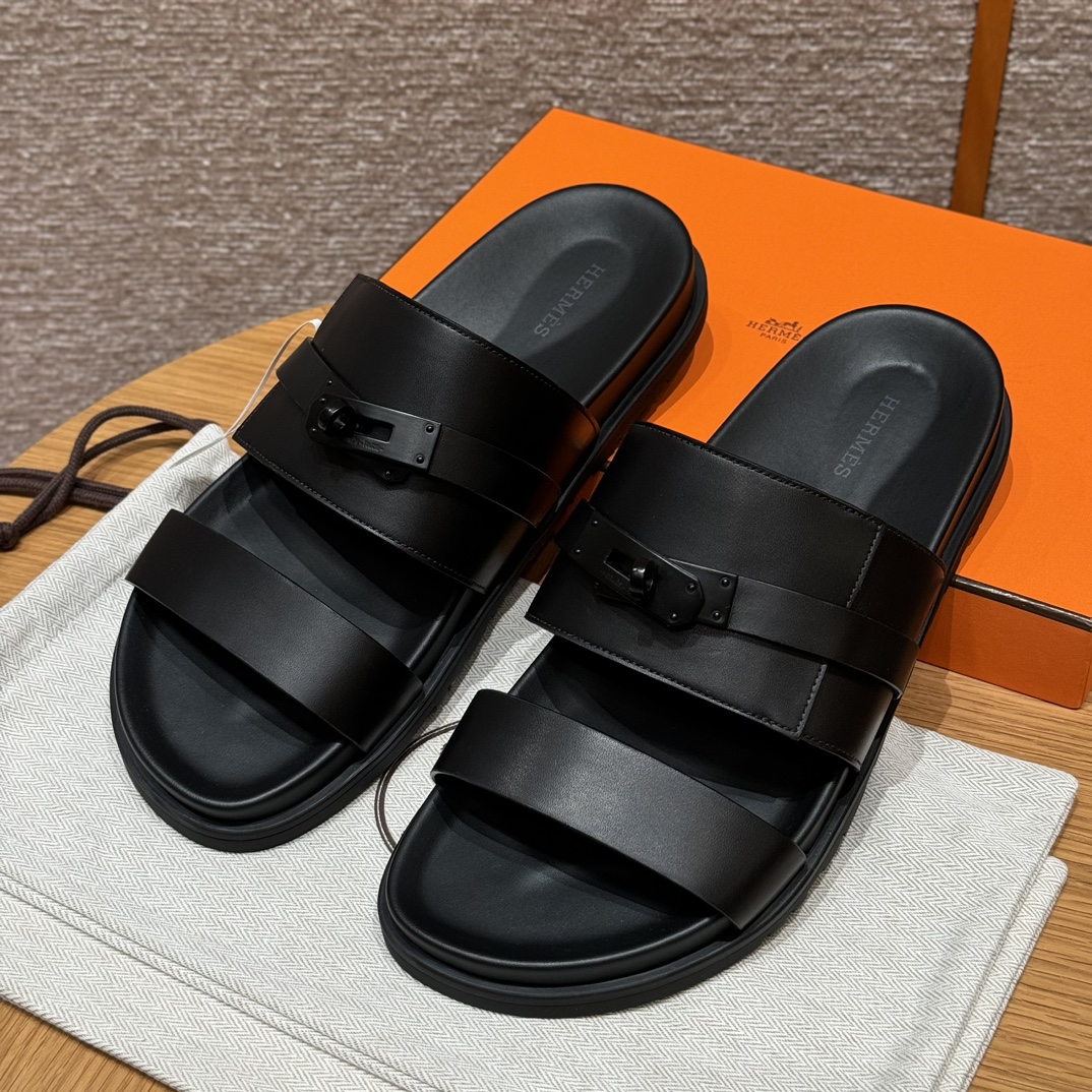 Hermès Jackson Black Leather Sandals with Black Hardware and Rubber Sole 2 i1725114840 8727 0